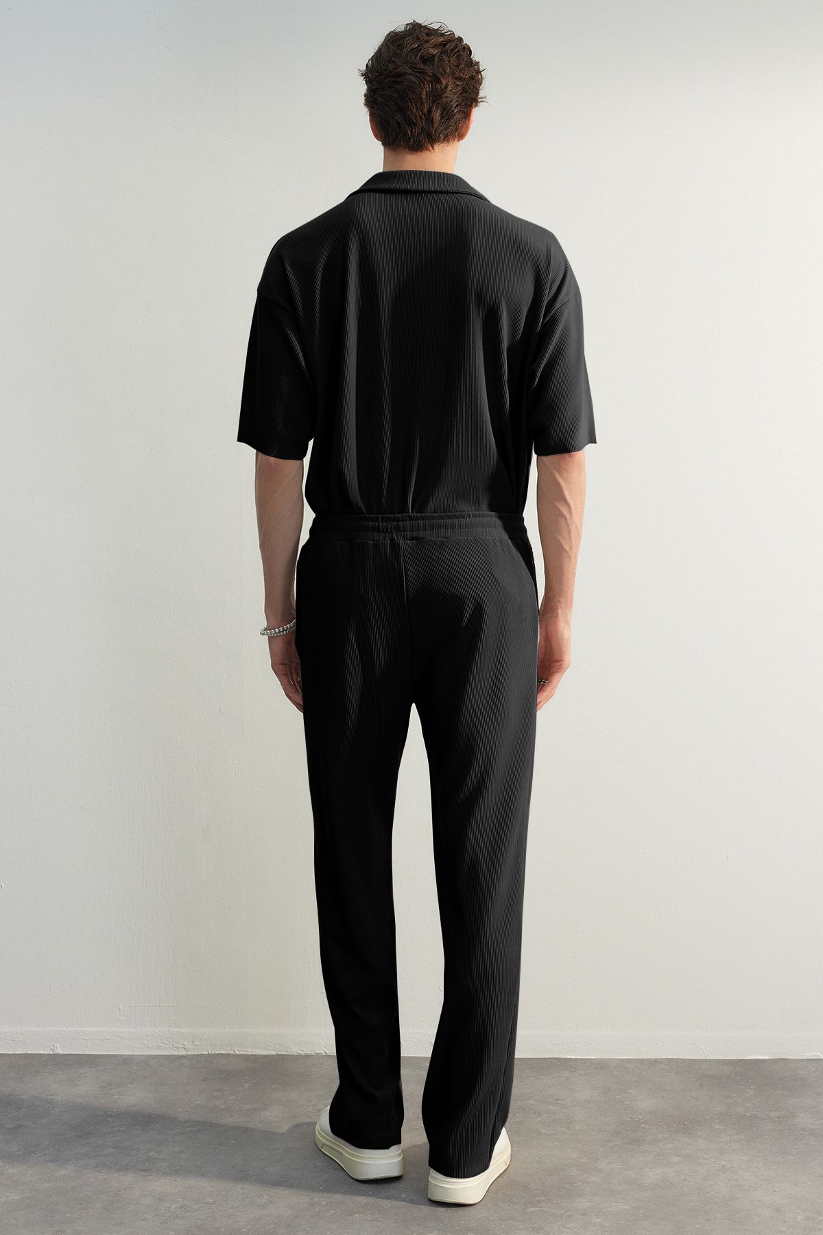 Trendyol Collection-Schwarze, gerade geschnittene, einteilige Jogginghose mit verstecktem Kordelzug in limitierter Auflage TMNSS23EA00013 8