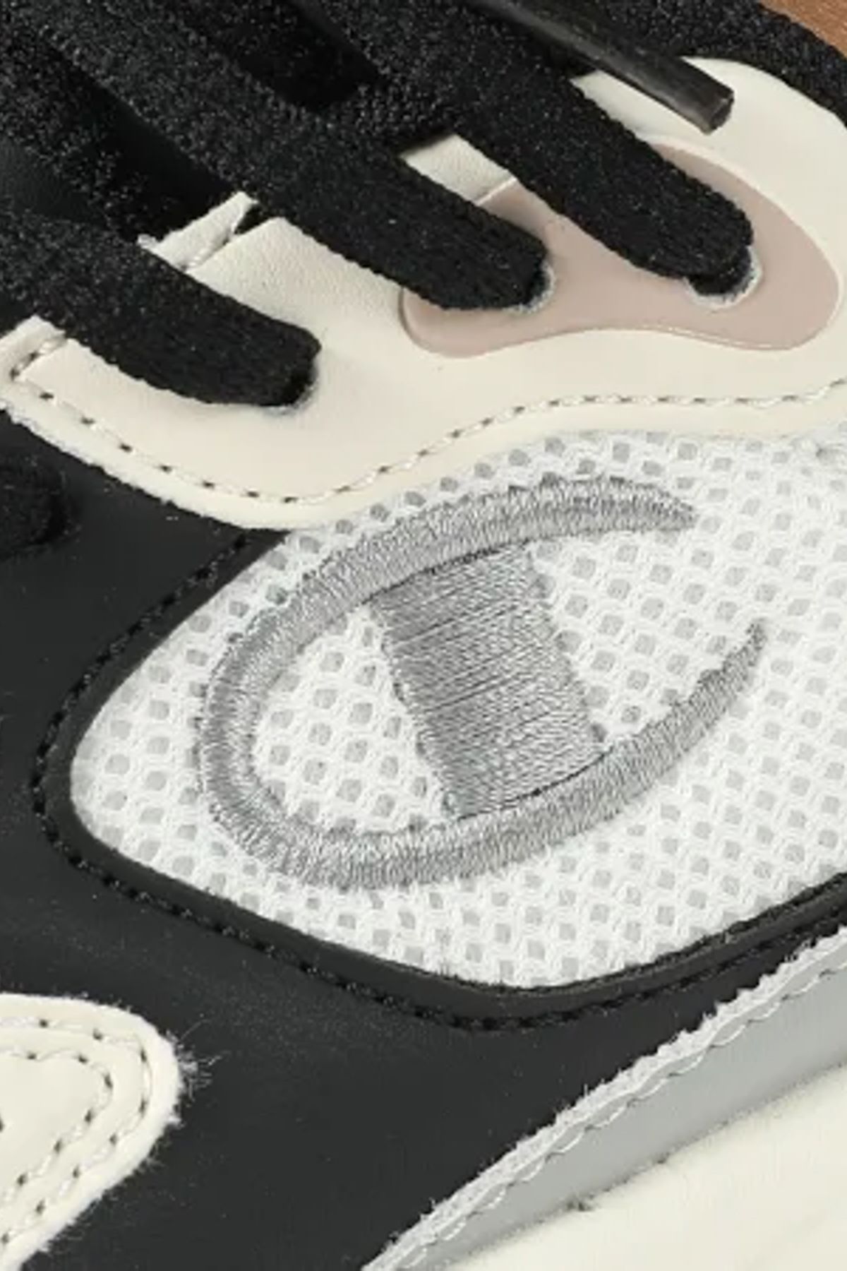 Champion-Boty Countess Mesh Low Cut 2