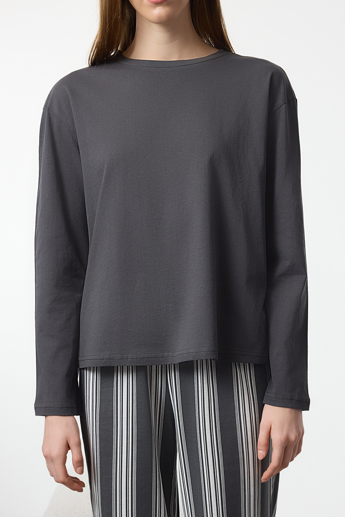 Trendyolmilla  Antrasit Pamuklu Çizgili Örme Pijama Takımı THMAW25PT00188 - Görsel 3