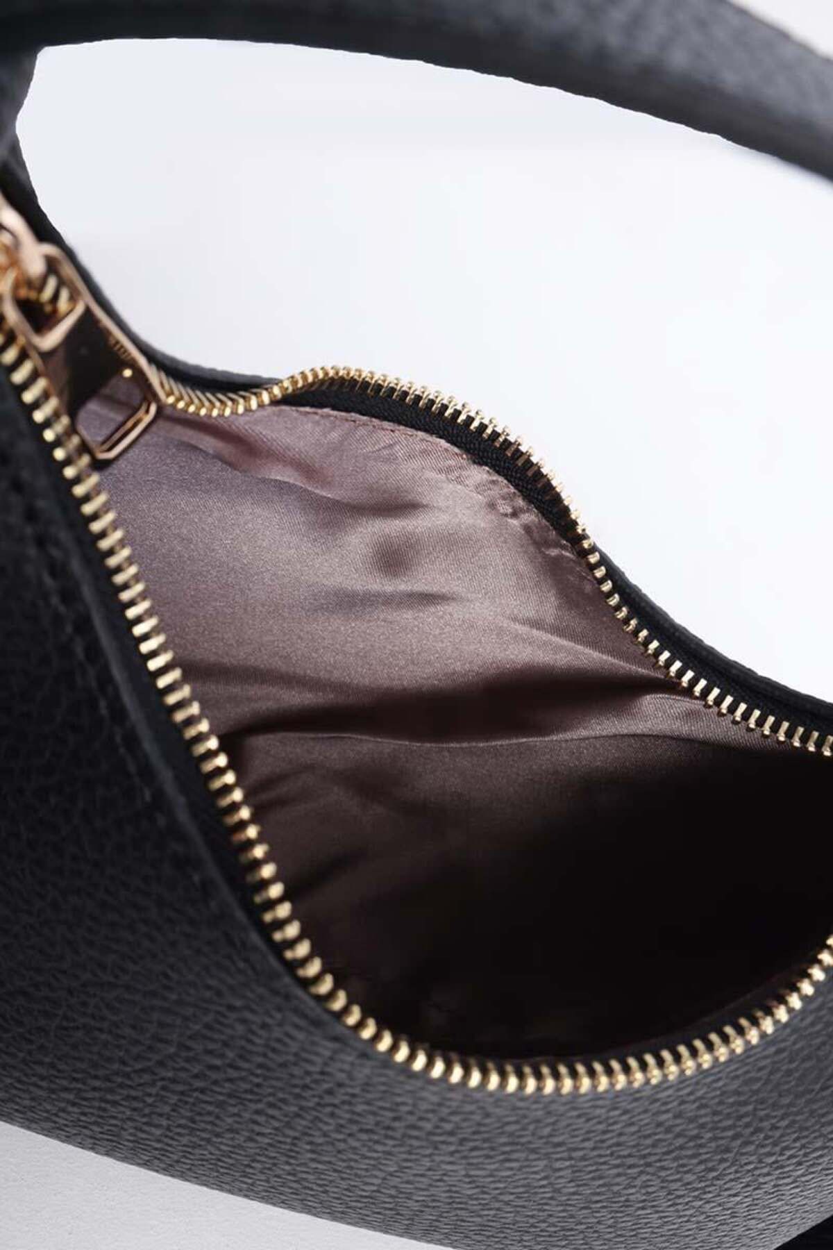 ALLDAY-Black-Shoulder Bag 3