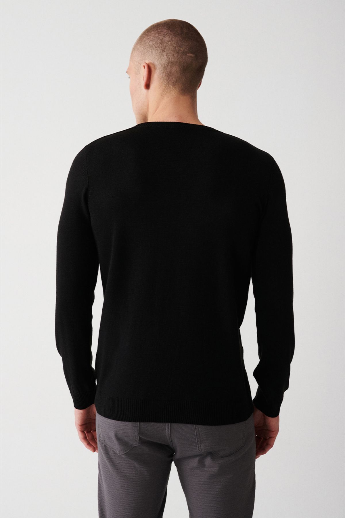 Avva-Men's Black V-Neck Non-Pilling Knitwear Sweater E 005003 4