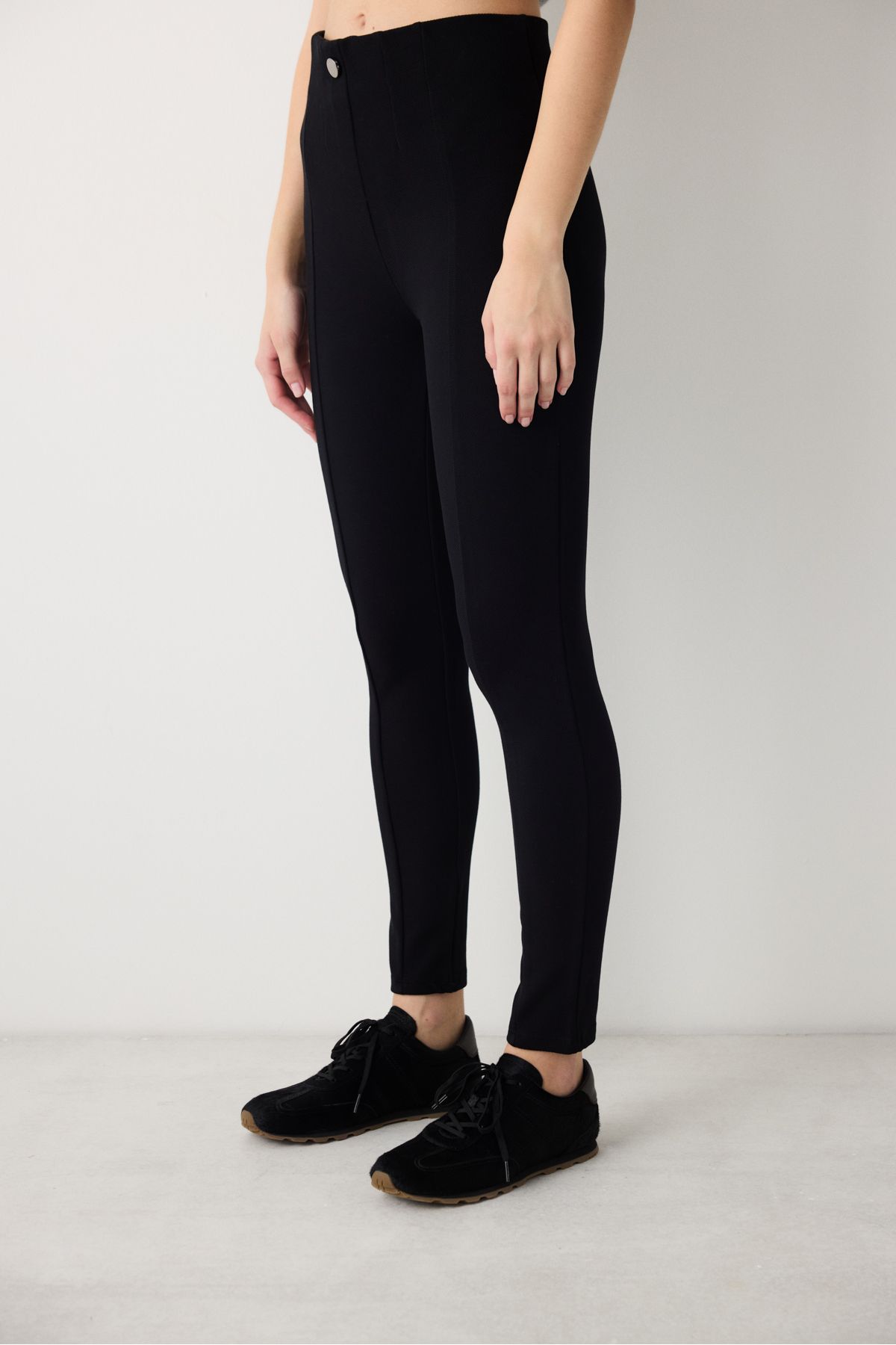 Penti-Black High Waist Buttoned Ankle Length Leggings 4