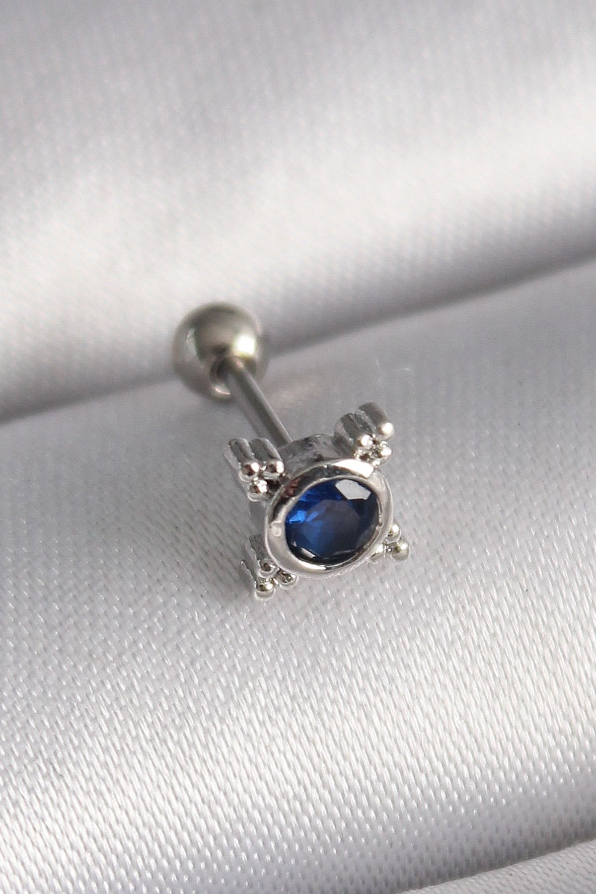 Maristas Çelik Gümüş Renk Mavi Zirkon Taşlı Tragus Piercing