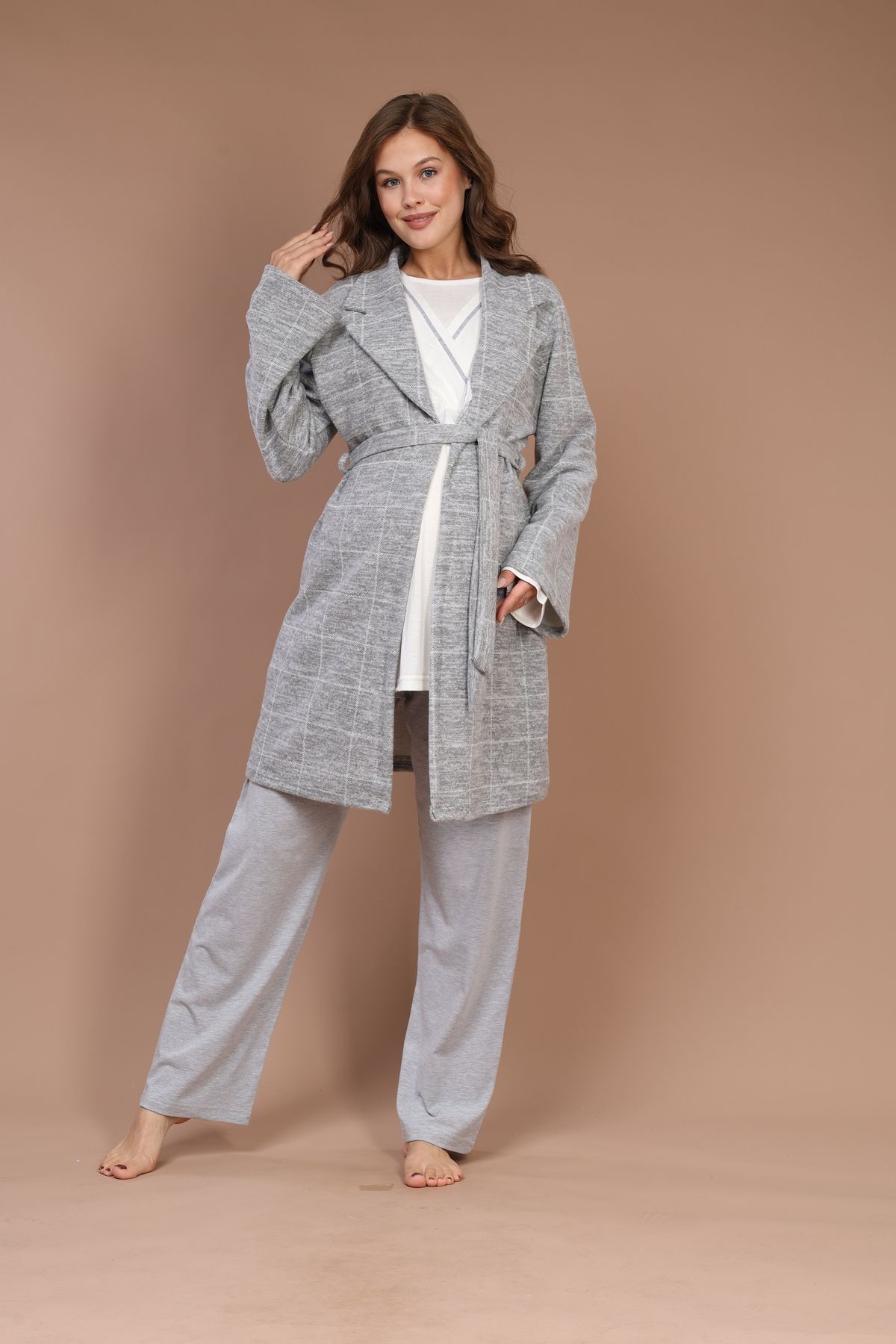 Hamile Tekstil-Gray Winter Plaid Maternity Pajamas Set with Dressing Gown 4