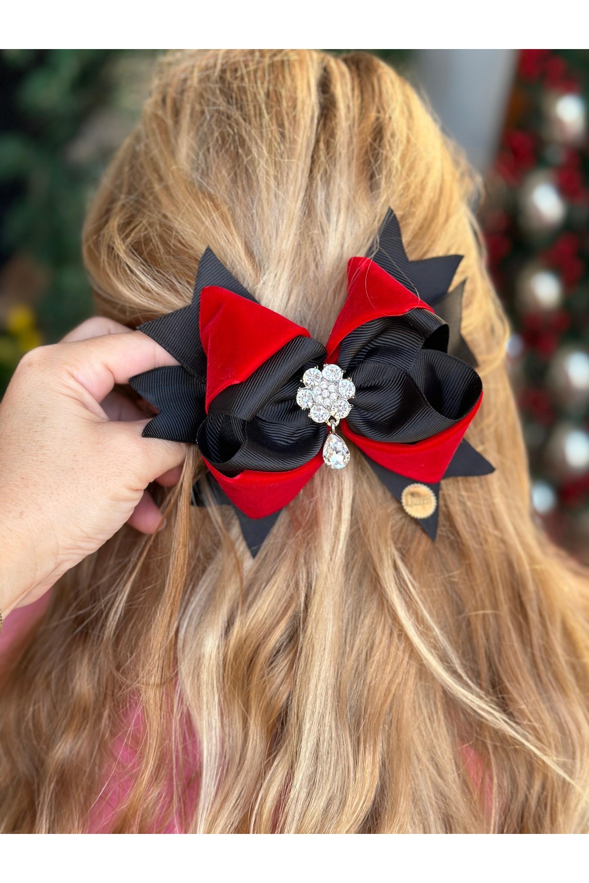 QUEEN AKSESUAR-Luxury Design - Metal Crystal Stone Floral Layered Velvet Bow, Automatic Buckle, Red Black 4
