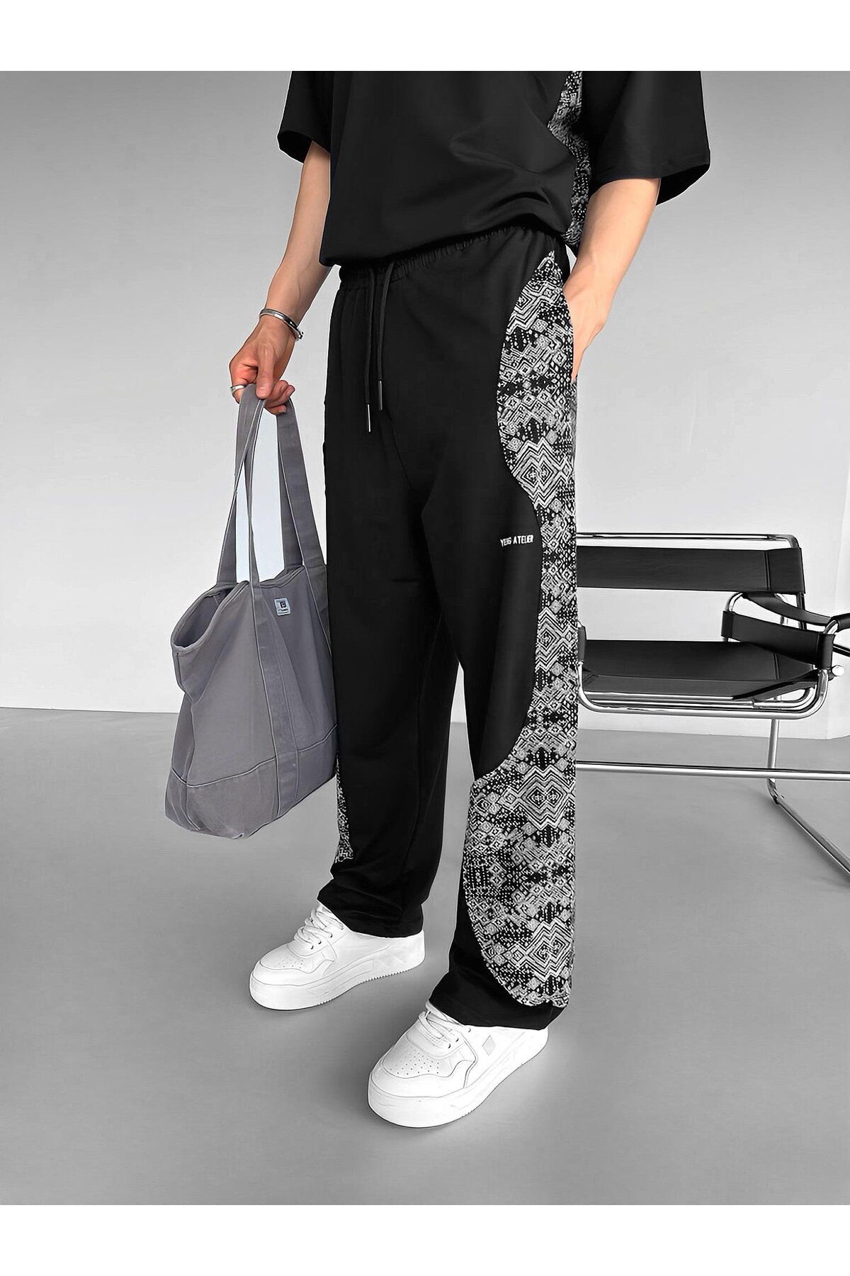 ablukaonline-Black Men's Summer Tracksuit - Baggy Fit and Pattern Printed 1