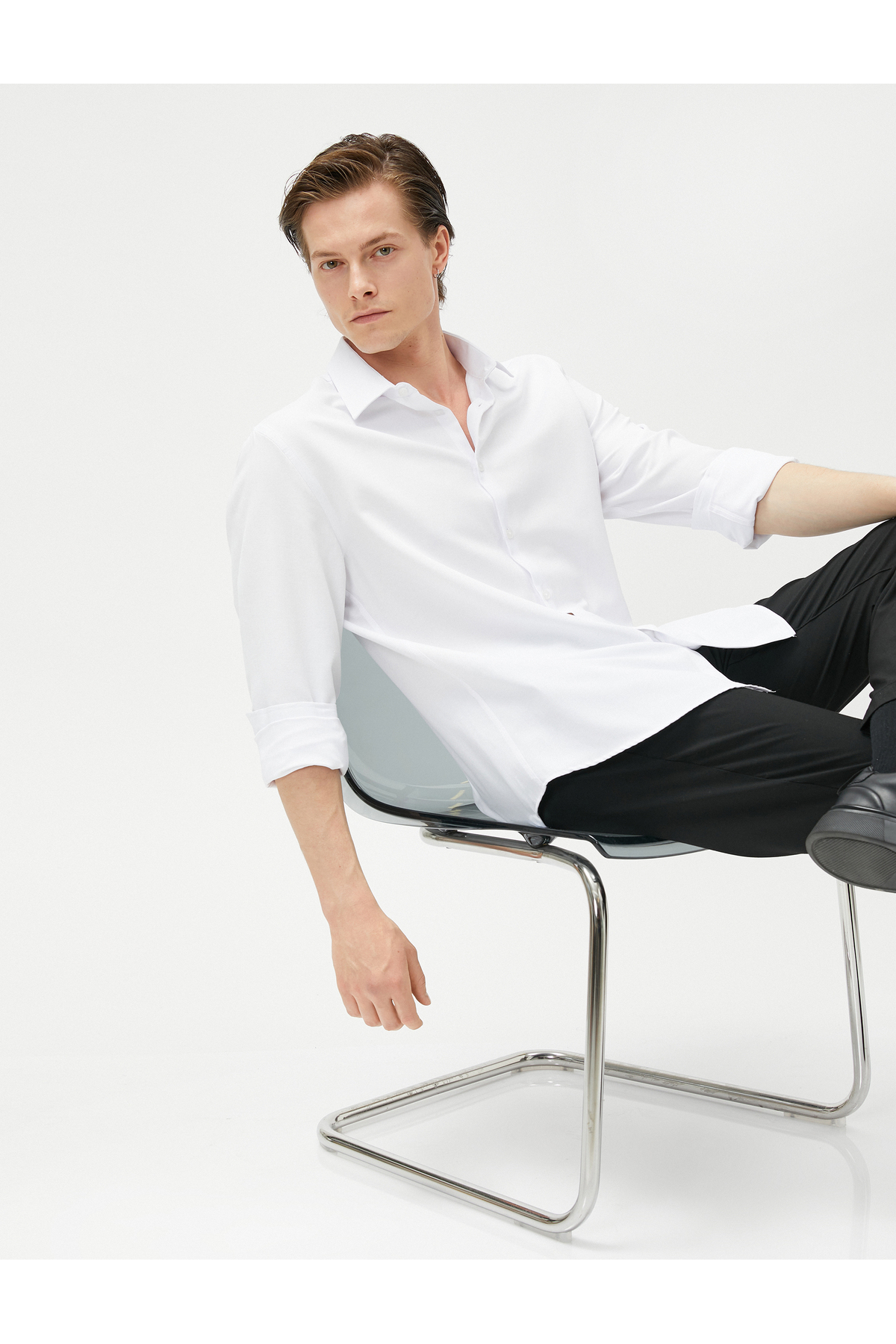 کوتون پیراهن ساده، یقه کلاسیک، آستین بلند، دکمه‌دار، بدون اتو