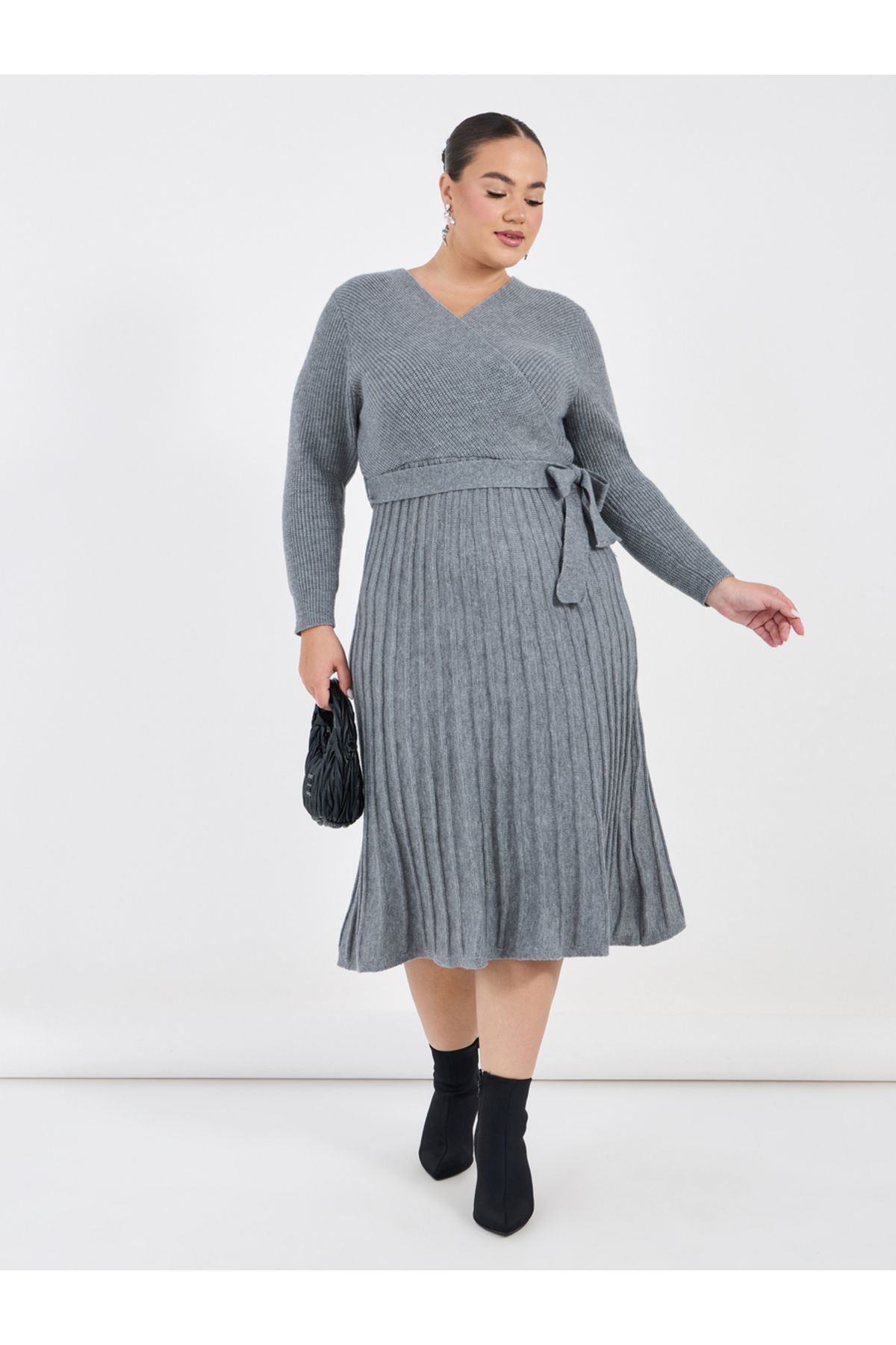 Styli-Plus Size Textured Knit Sweater Midi Dress 1