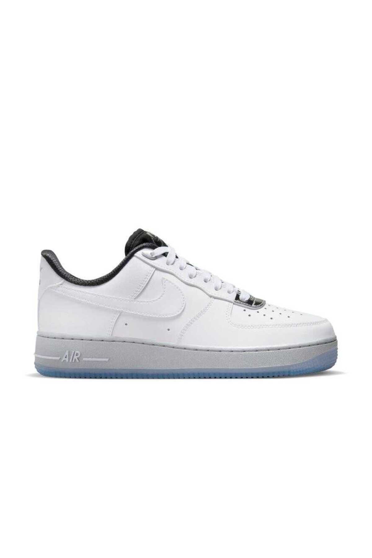 کفش پیاده روی سفید زنانه ایرفورس 1 '07 SE ورزشی Nike