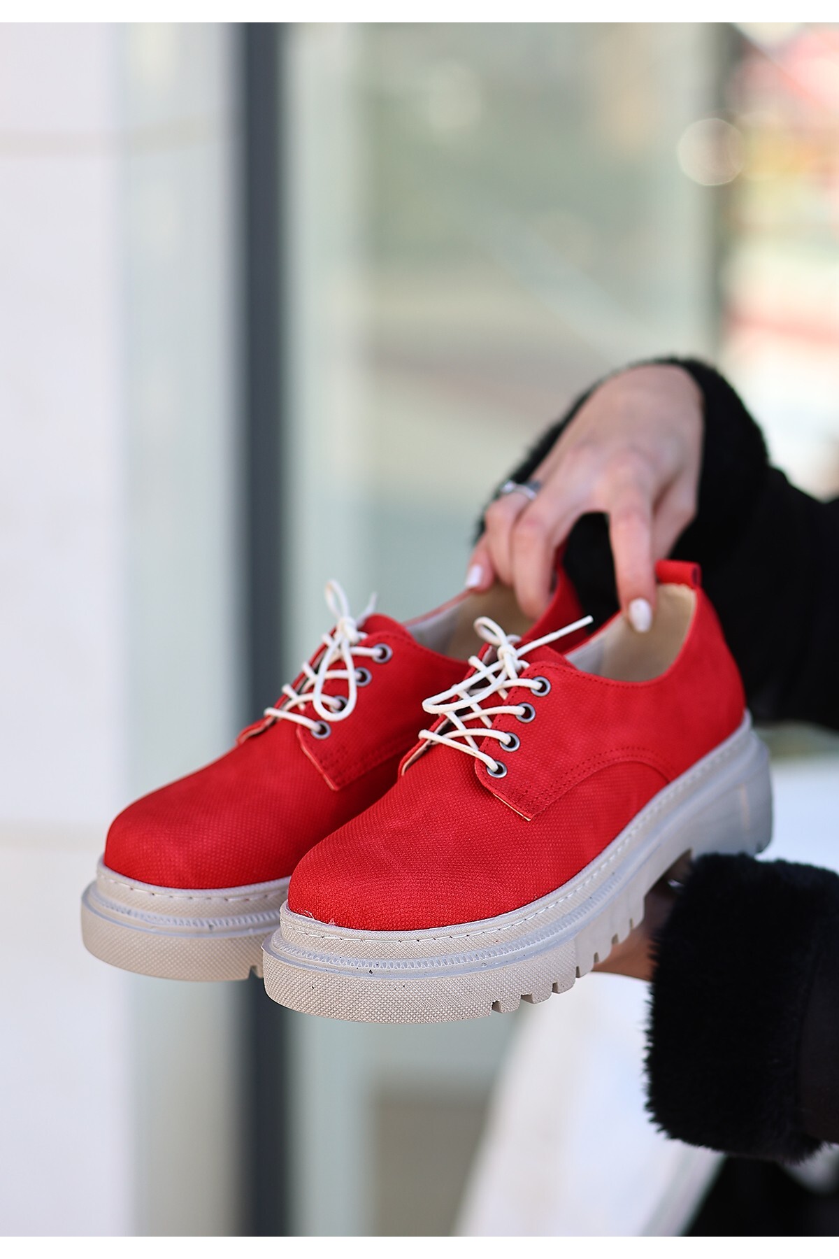 Teri Kırmızı Cilt Desenli Bağcıklı Ayakkabı