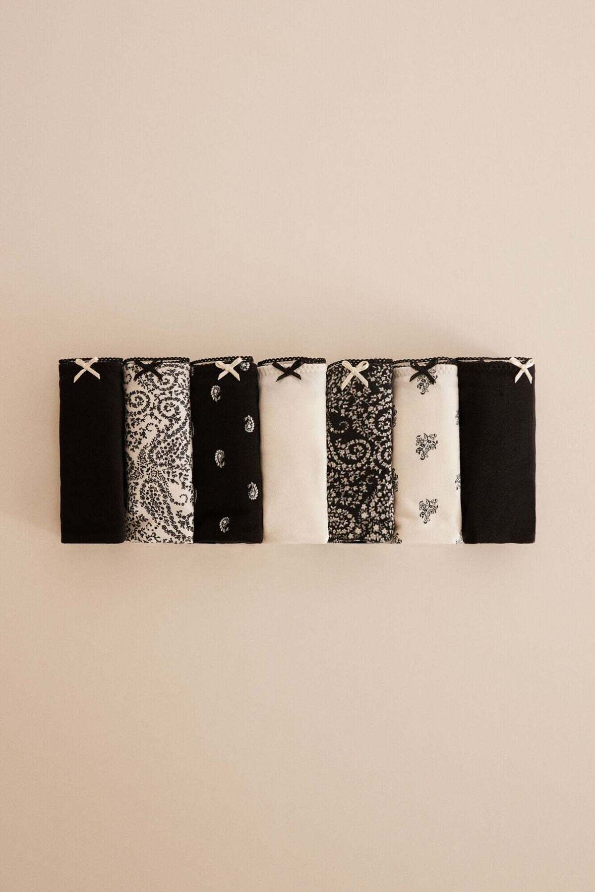 Women'secret-Classic cotton panties with b & w 7 1
