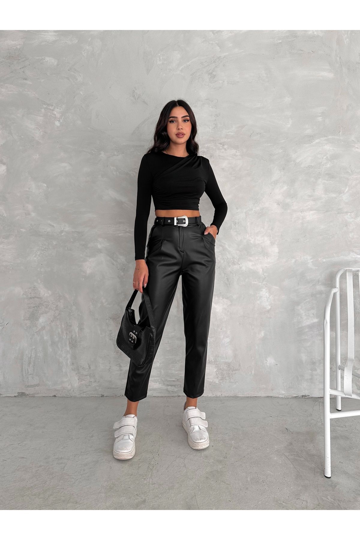 complete the look image