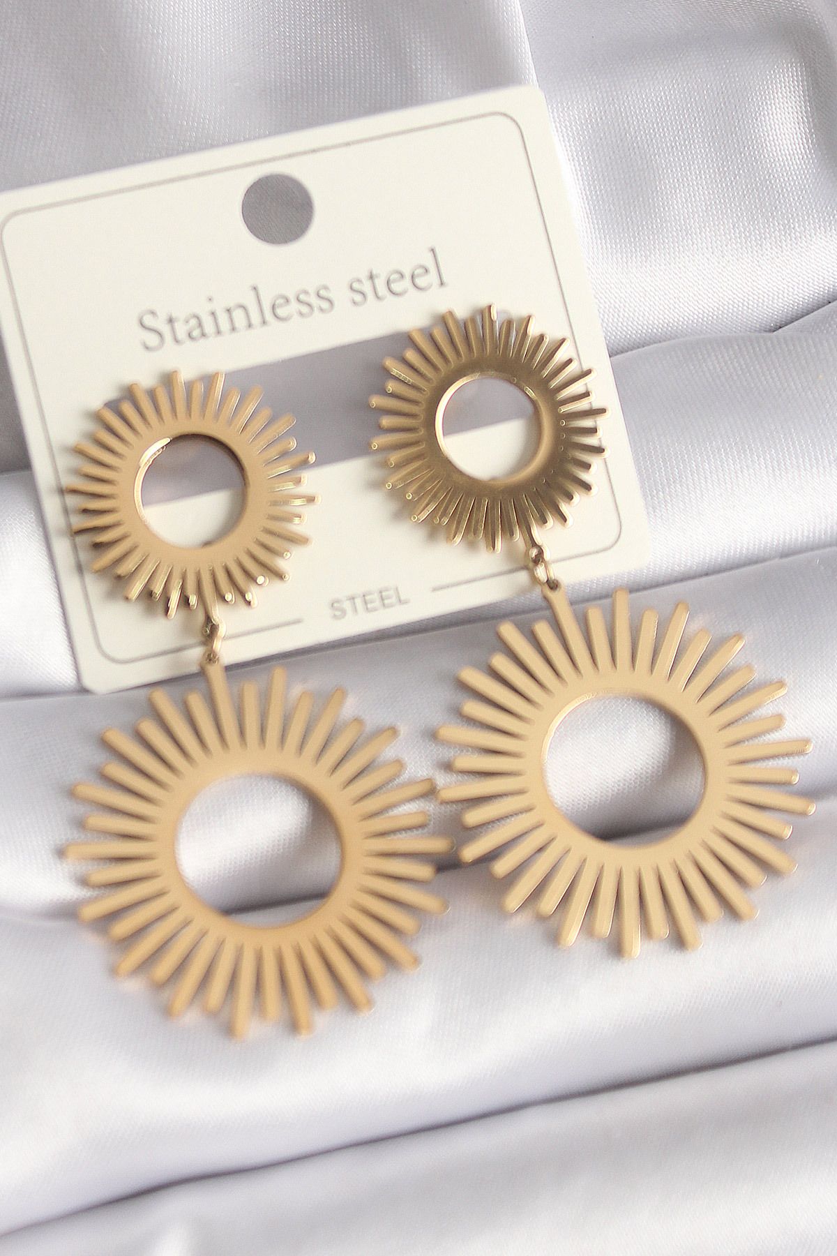 New Things 316L Çelik Gold Renk Güneş Model Kadın Küpe