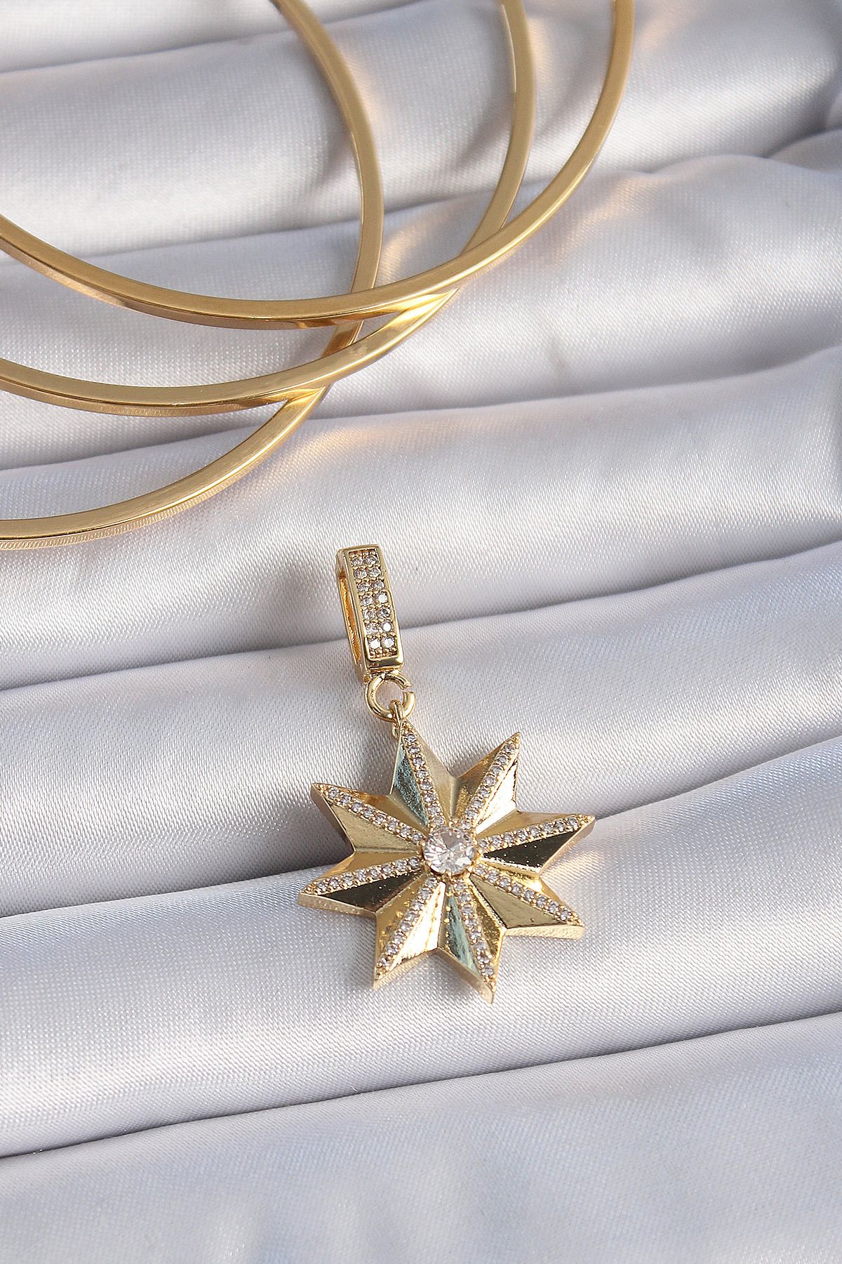 BirdoluSepet Pirinç Gold Renk Zirkon Taşlı Kutup Yıldızı Ajda Charm