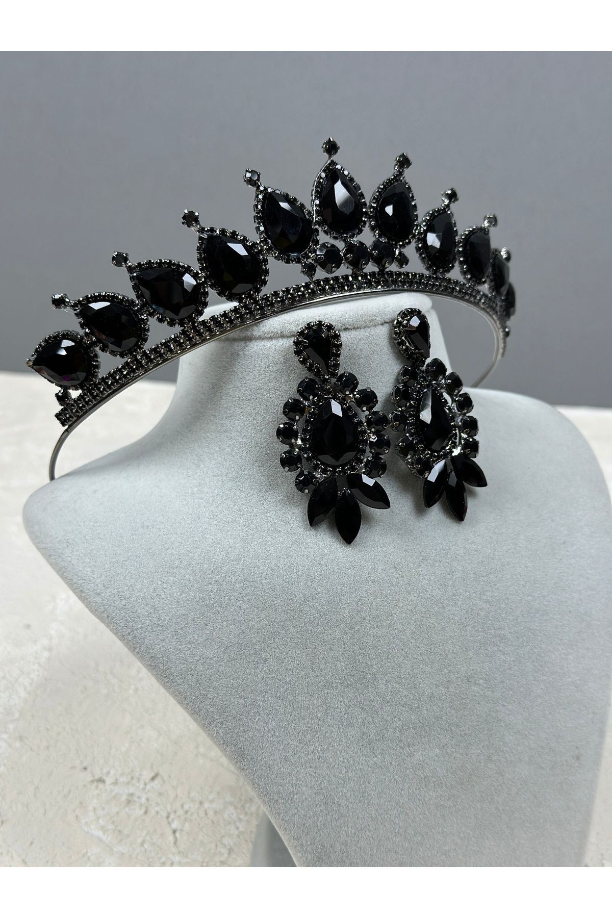 Hayalperest boncuk-Black Neri Model Wedding Costume - Crown and Shuttle Drop Earring Set 3