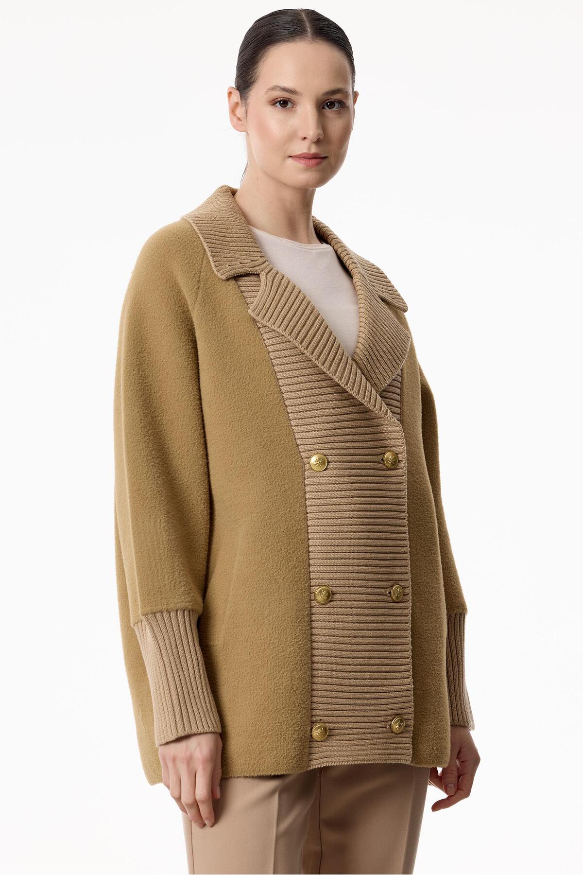 Tığ Triko  Yakası Fitilli Kruvaze Triko Kaban CAMEL - Görsel 2