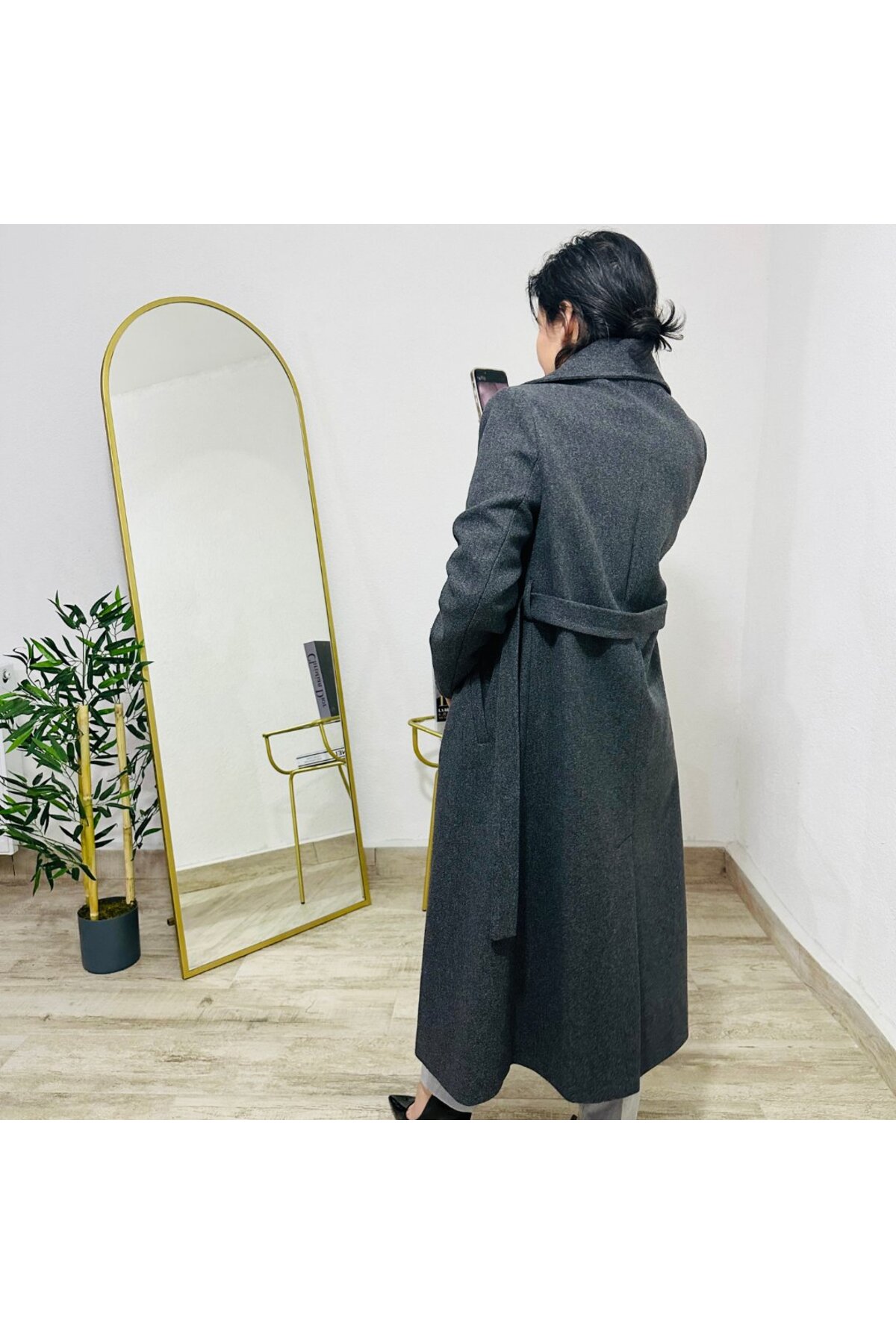 SeHlen Butik  Bağlamalı Arkası Yırtmaçlı Füme Palto - Görsel 4
