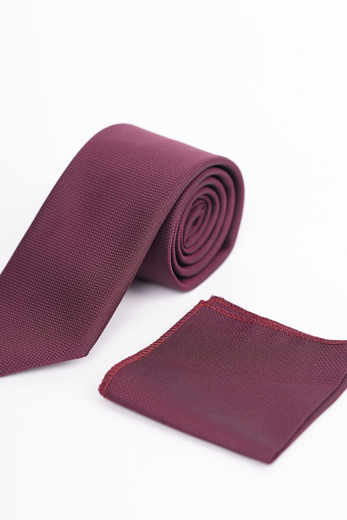 Guild-Burgundy Tie and Handkerchief 1