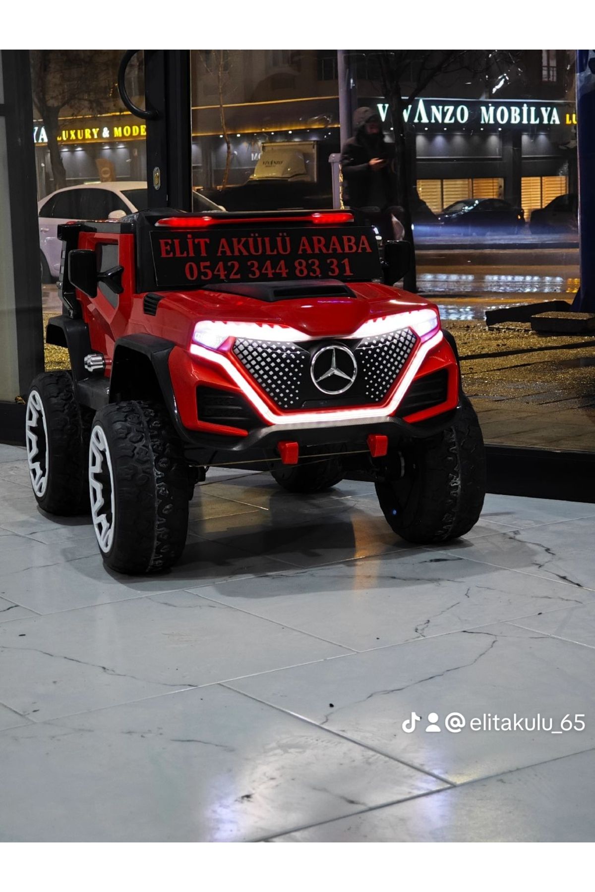 Elit MERCEDES JEEP 12 VOLT UZAKTAN KUMANDALI DEV BOY