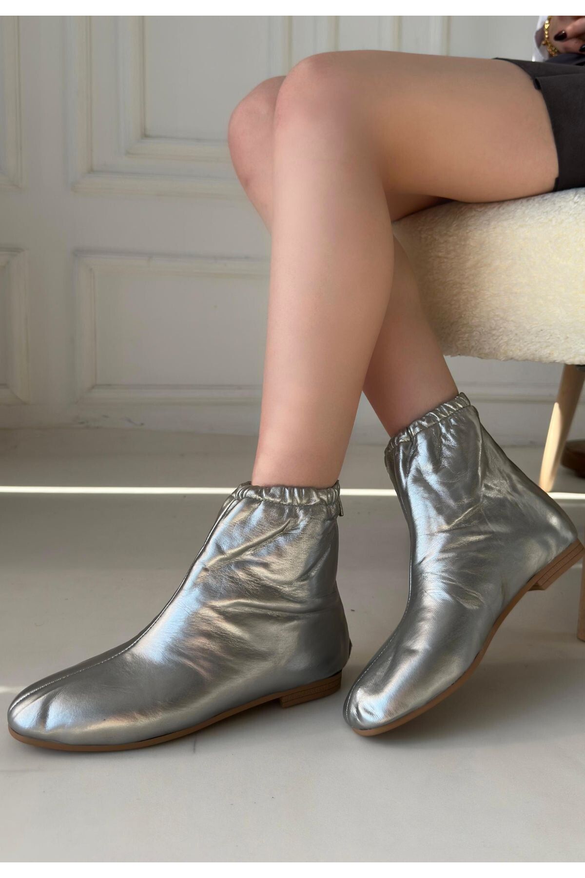 Erbilden-Barxi Gray Patent Leather Boots 3