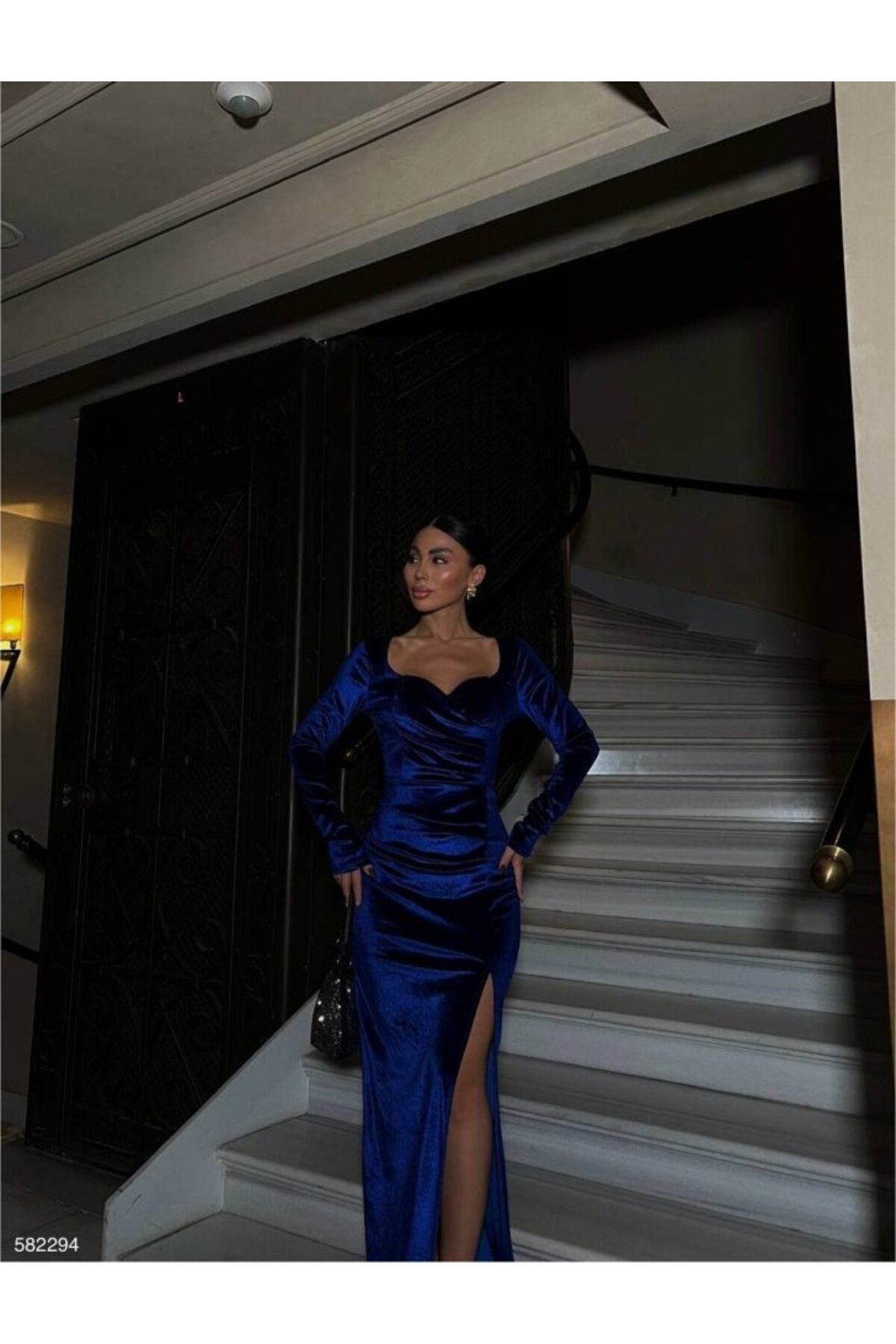 MODAVERA  Kadın Kadife Kumaş Kalp Yaka Yırtmaç Detaylı Maxi Boy Elbise - Görsel 4