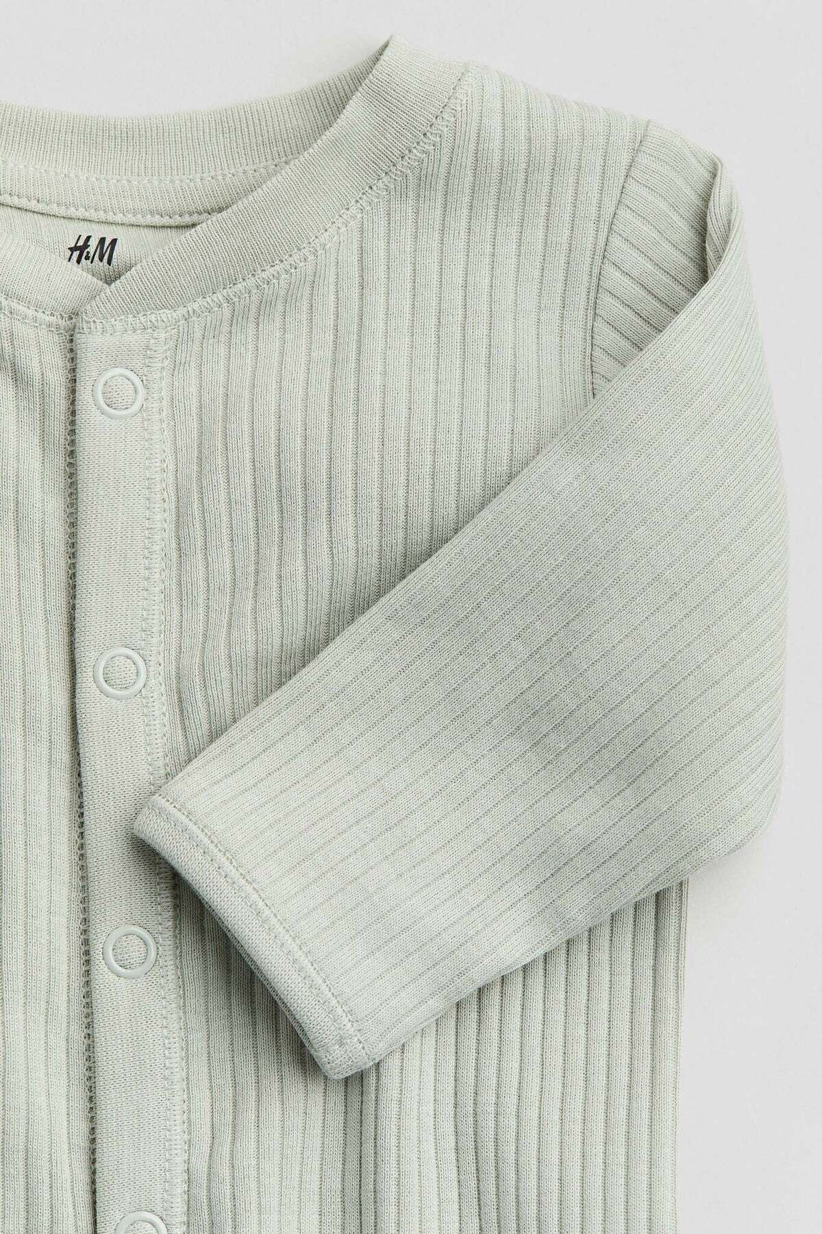 H&M-طقم هدايا جيرسي بوانتيلي مكون من 4 قطع 3