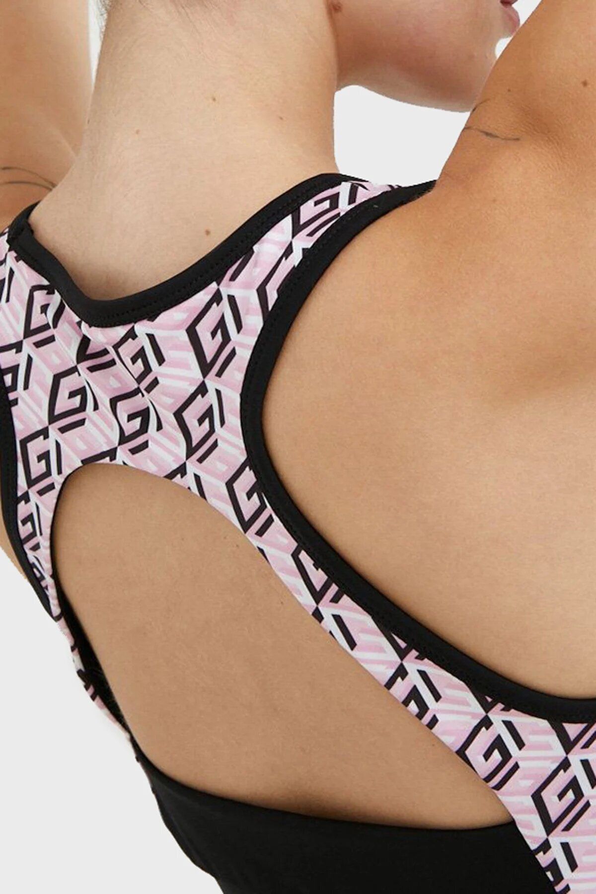 Guess-Bra 2