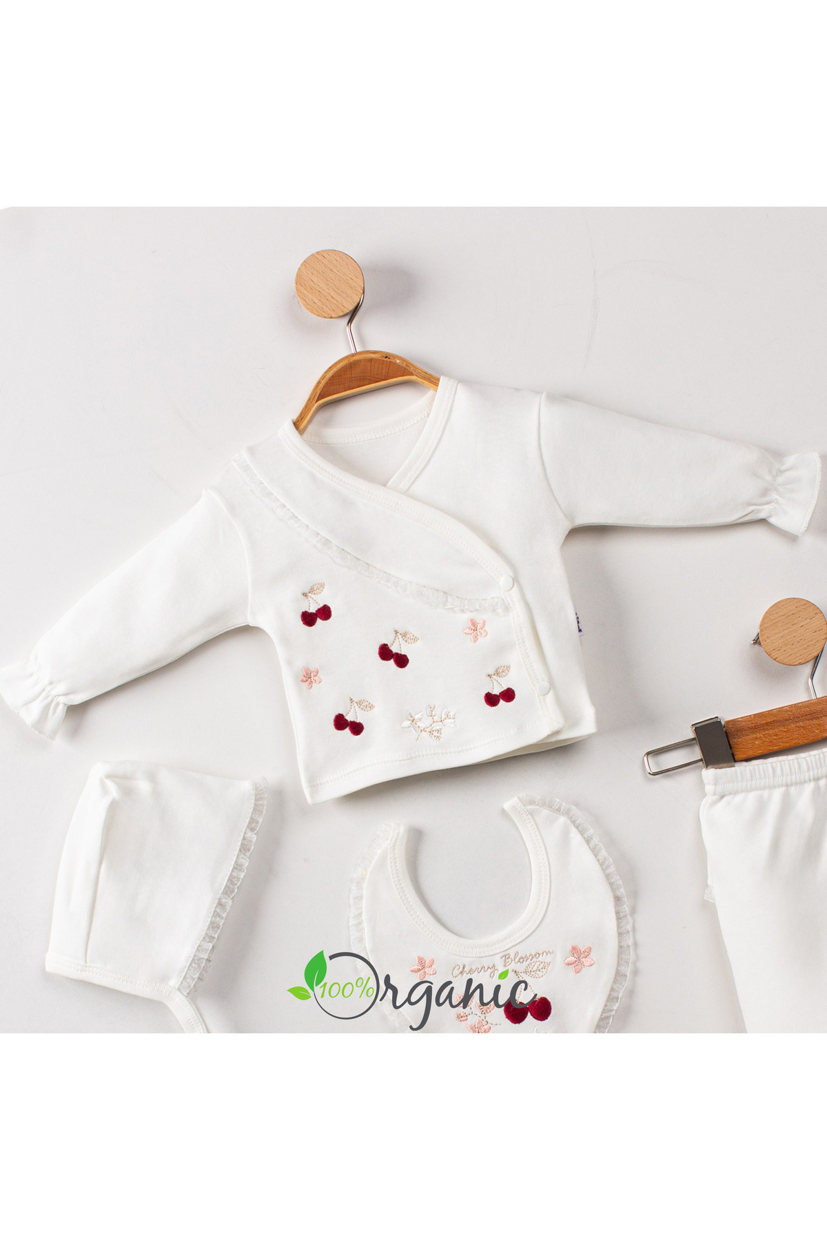 Miniel Kız Bebek Yeni Doğan Dantel Detaylı Kiraz Nakışlı Lora Şapkalı 5'li Hastane Çıkış Seti fotoğrafı 2 (önizleme)