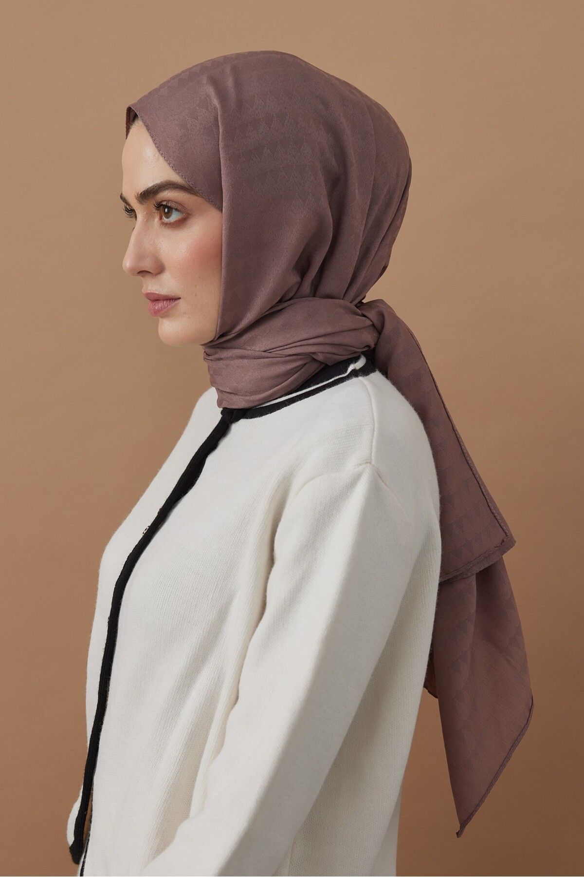 Modakaşmir-Soft Jacquard Series Triangle Pattern Shawl 2