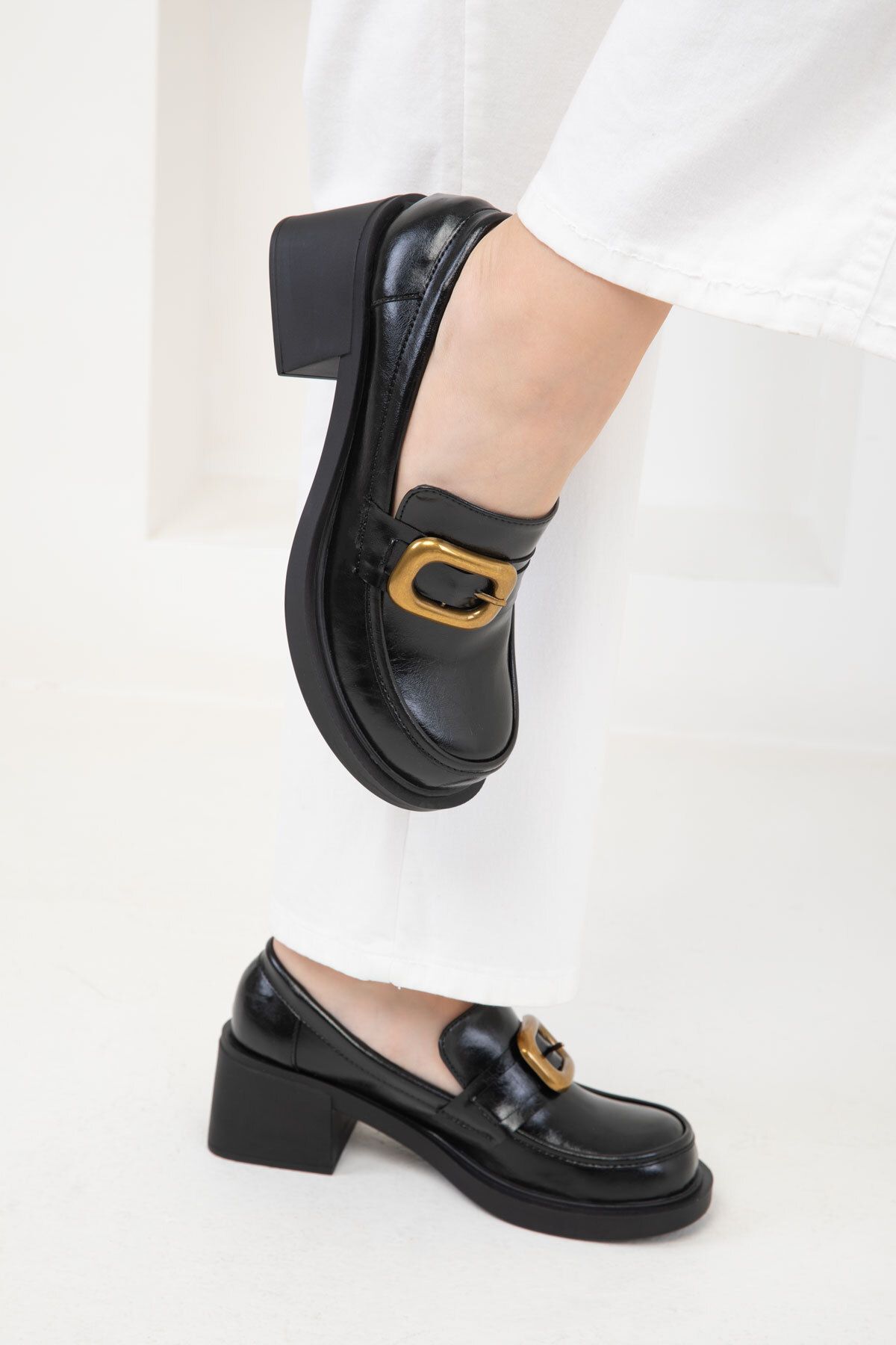 SOHO-Women's Casual Shoes 20099 - Black 5