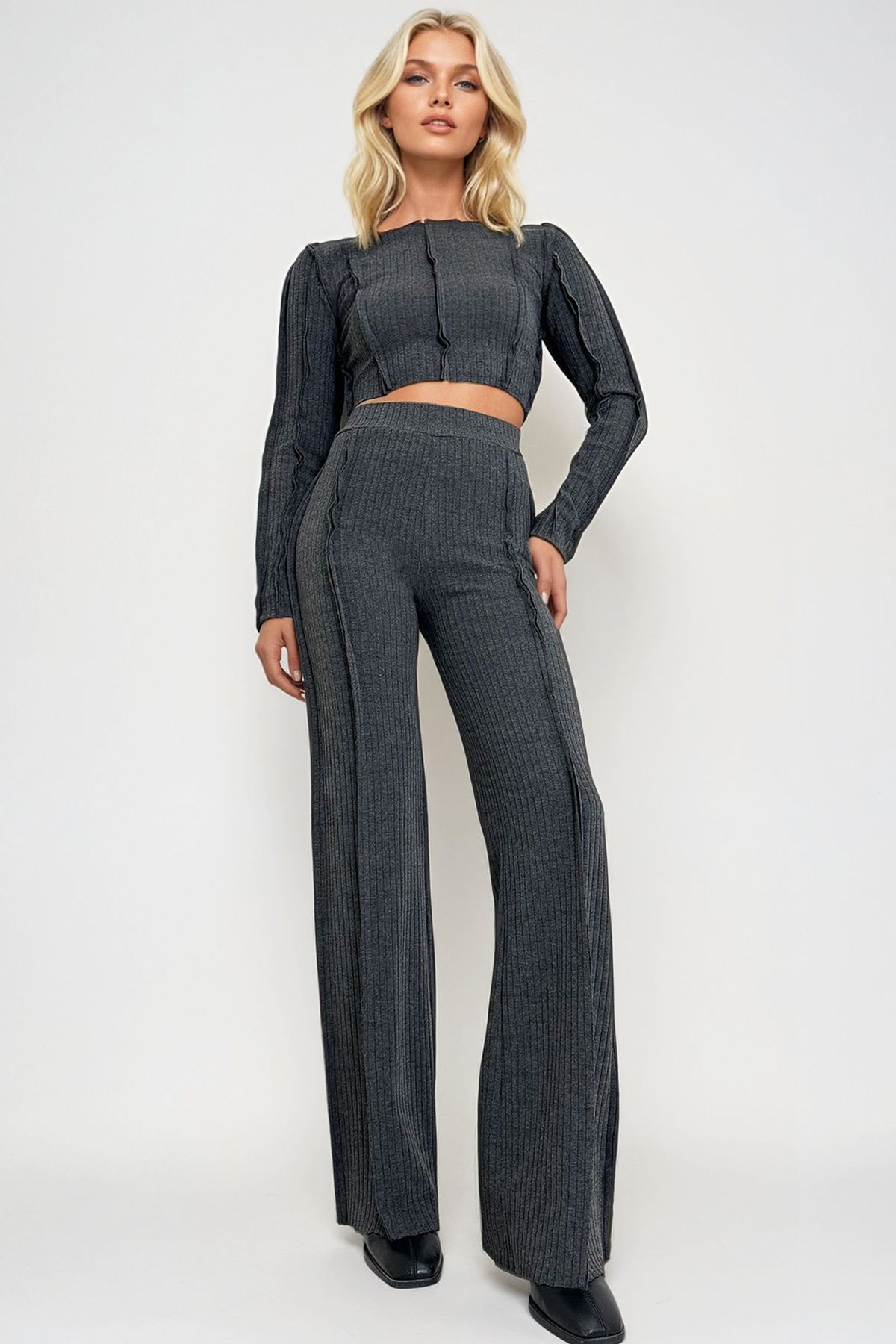Trend Alaçatı Stili-Women's Anthracite Crew Neck Dirty Stitching Detailed Crop Blouse and Palazzo Pants Suit Alc-X13285 3