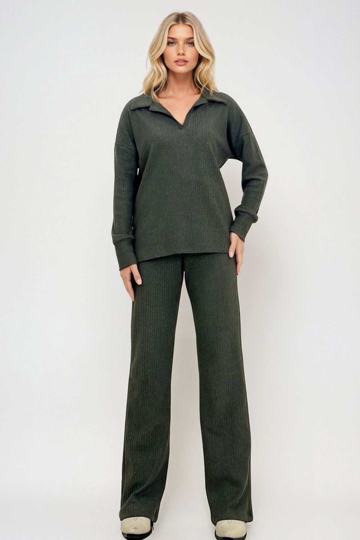 Trend Alaçatı Stili-Khakifarbenes Damen-Set aus Polokragen-Oberteil und Palazzon-Hose – ALC-796-001 3