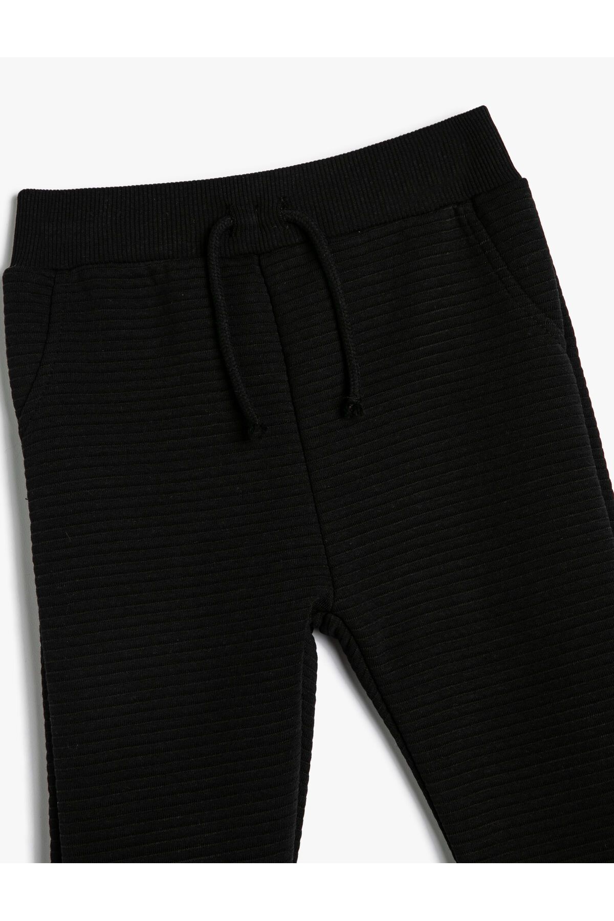 Koton-Basic-Jogginghose aus strukturierter Baumwolle mit Bindegürtel 3