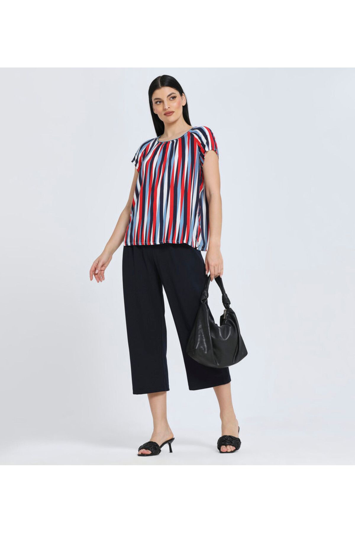 Zabaione-Women's Striped Short Sleeve Top - Red & Blue 4