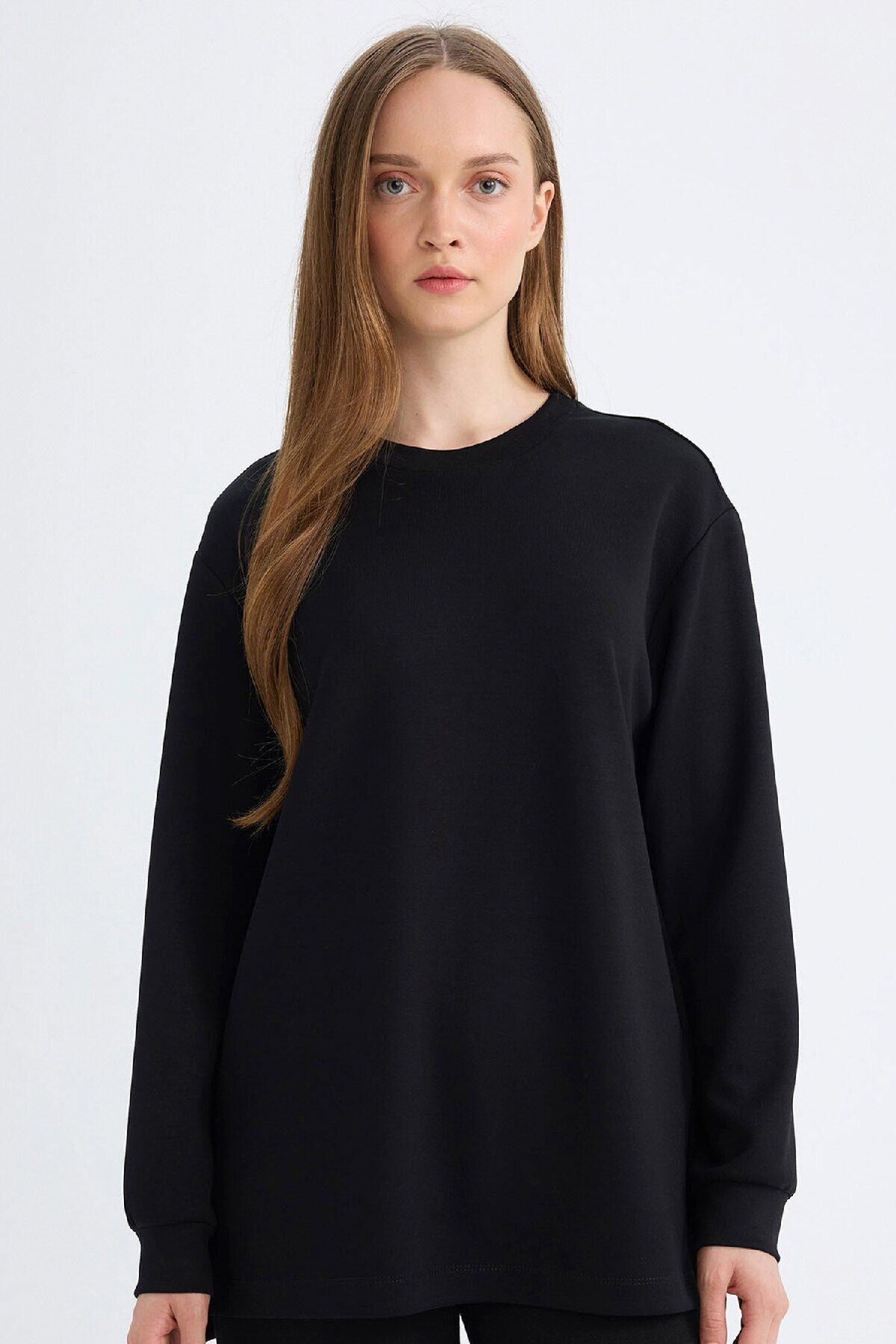 DeFacto-Čierna mikina Regular Fit Crew Neck Basic Plain Tunik 3168677 1