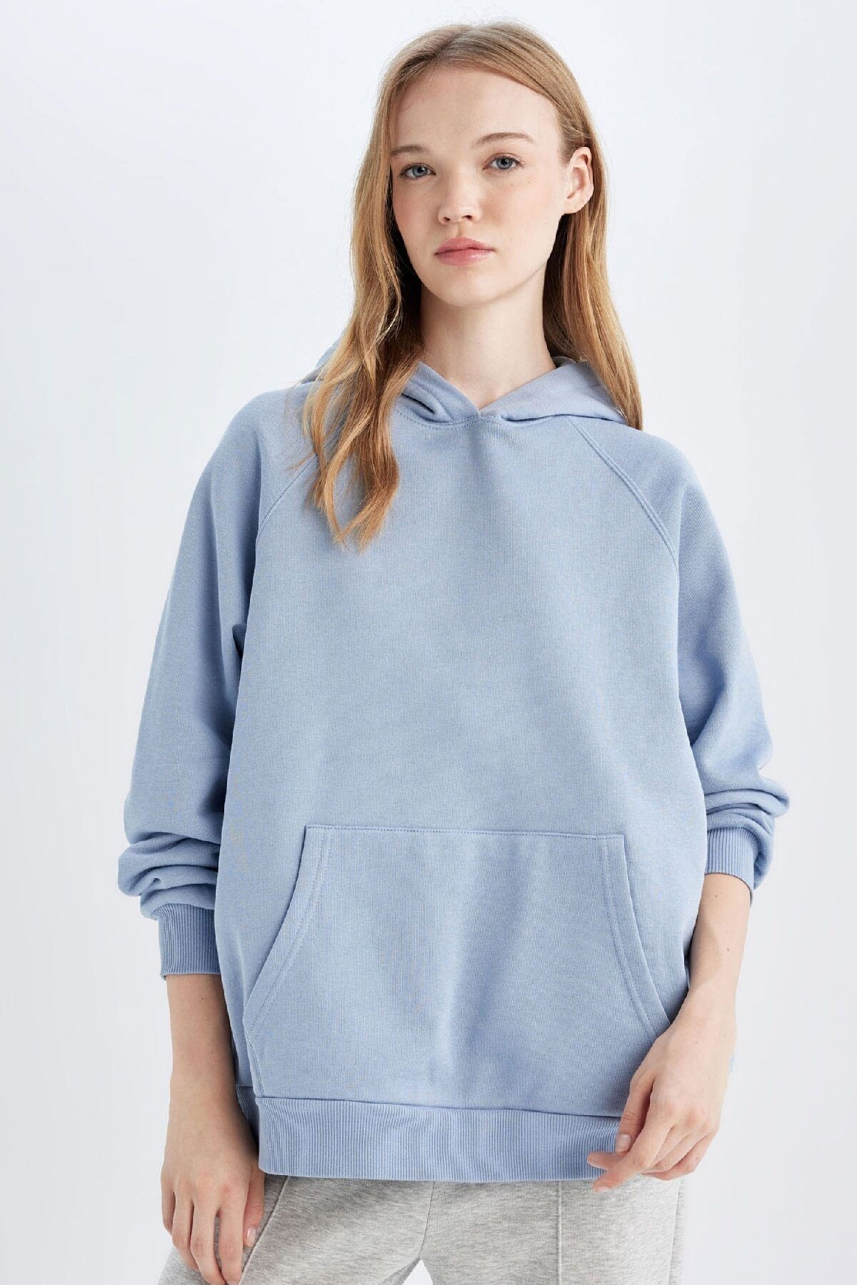 DeFacto-Oversize Fit Wide Fit Hooded Kangaroo Pocket Thick Basic Plain Sweatshirt 3183847 1