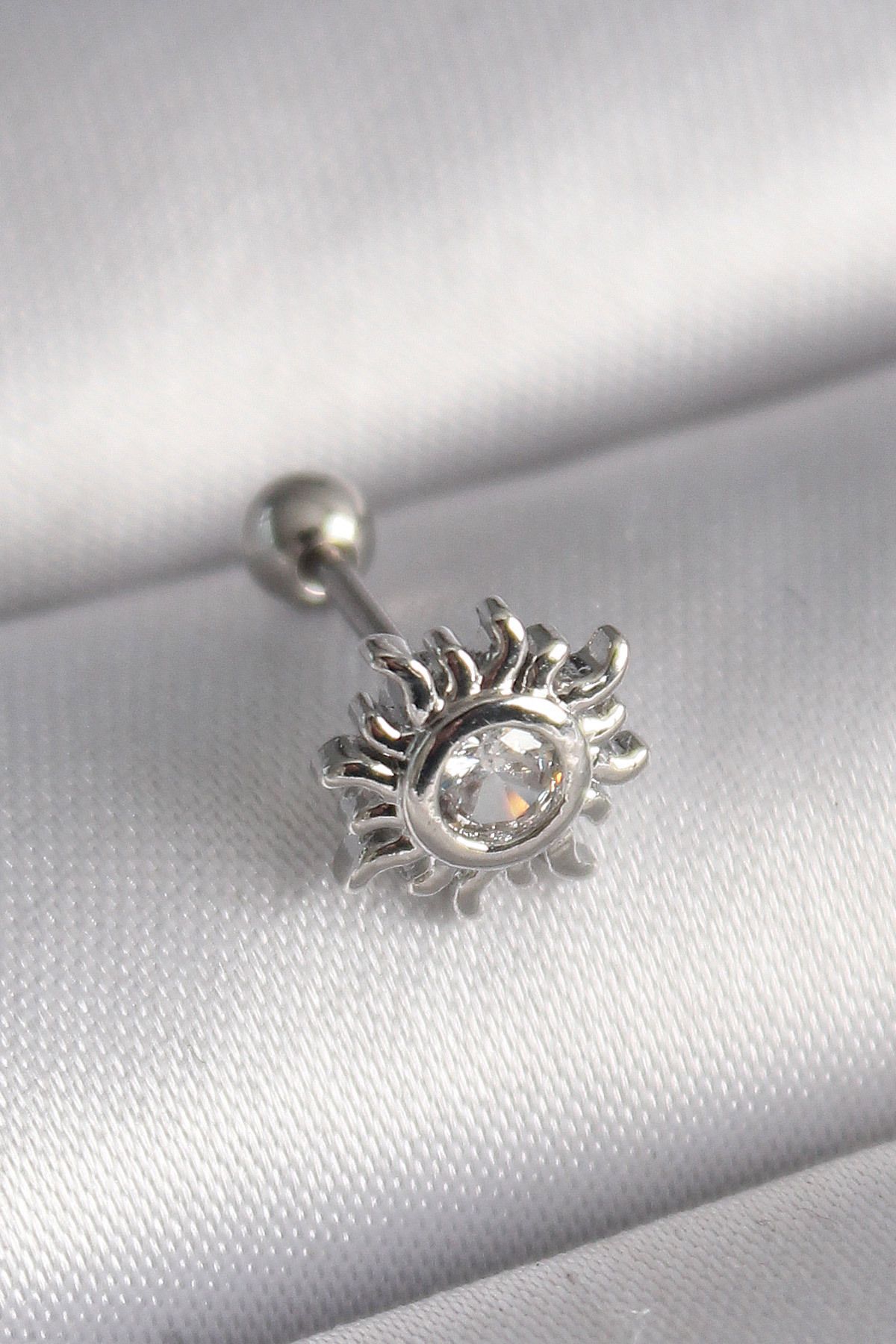 MAYAS 316L Çelik Gümüş Renk Zirkon Taşlı Güneş Tragus Piercing