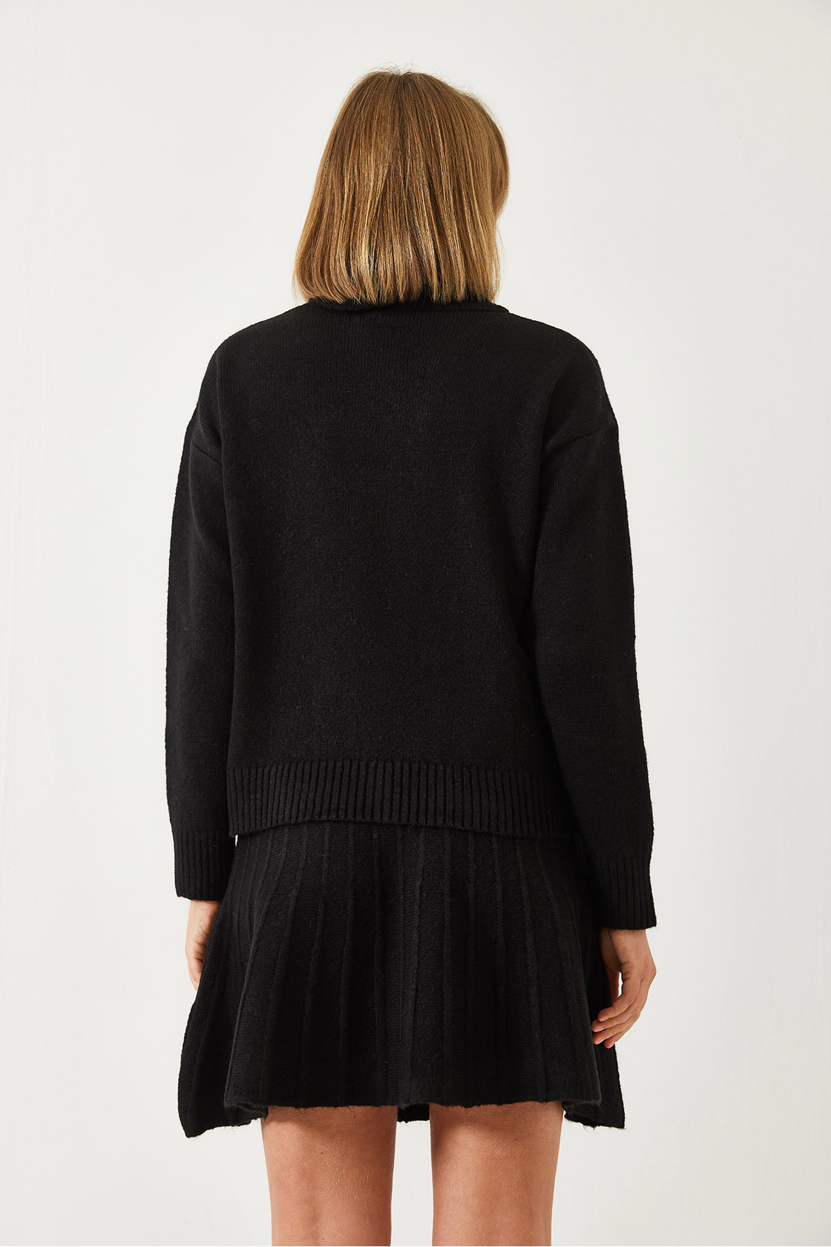LUCCI Textured Knit Co-ords with Turtleneck 4