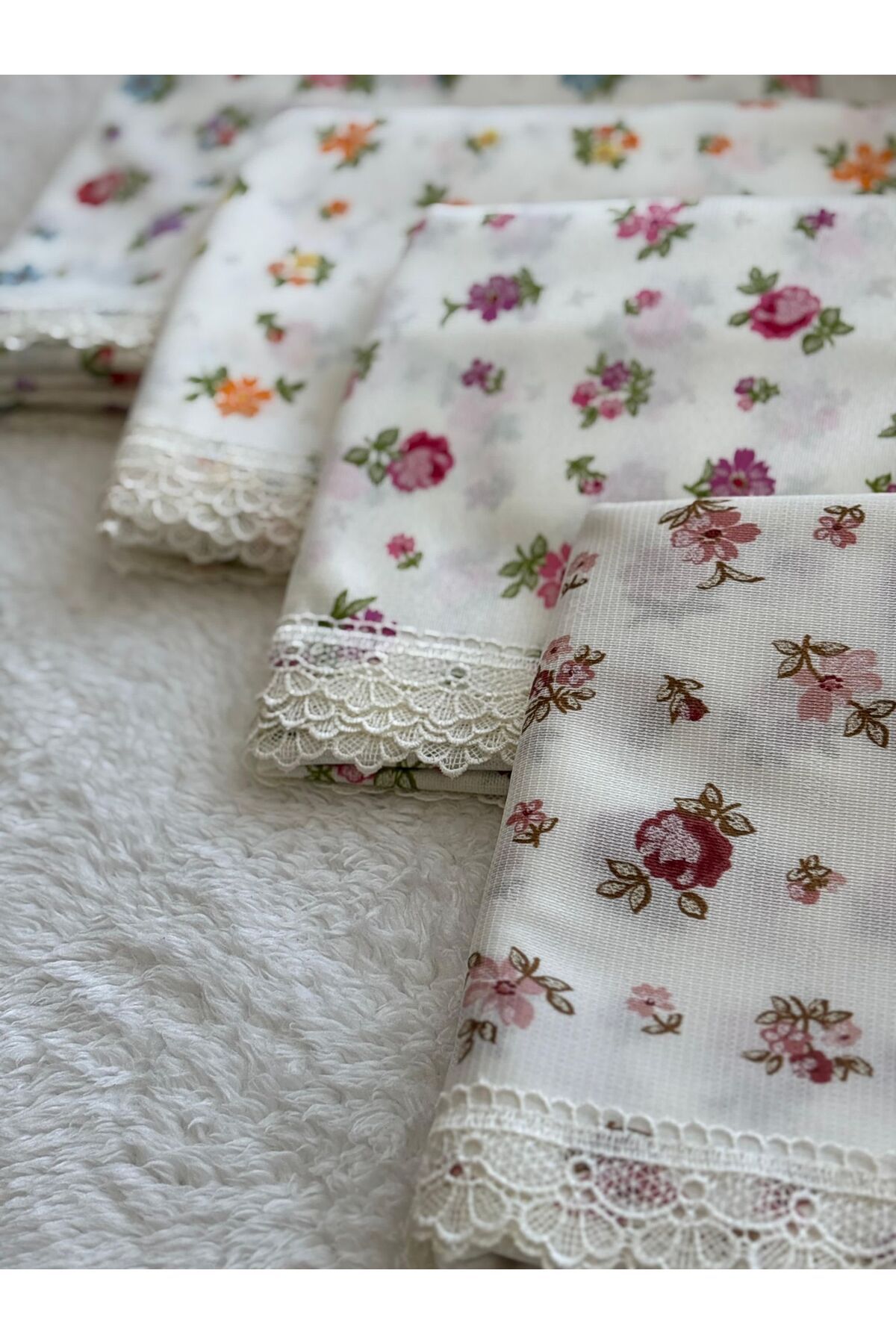 Home-Pink Floral Pattern Scalloped Tablecloth - Laceless and Handle-Free 160X160 3