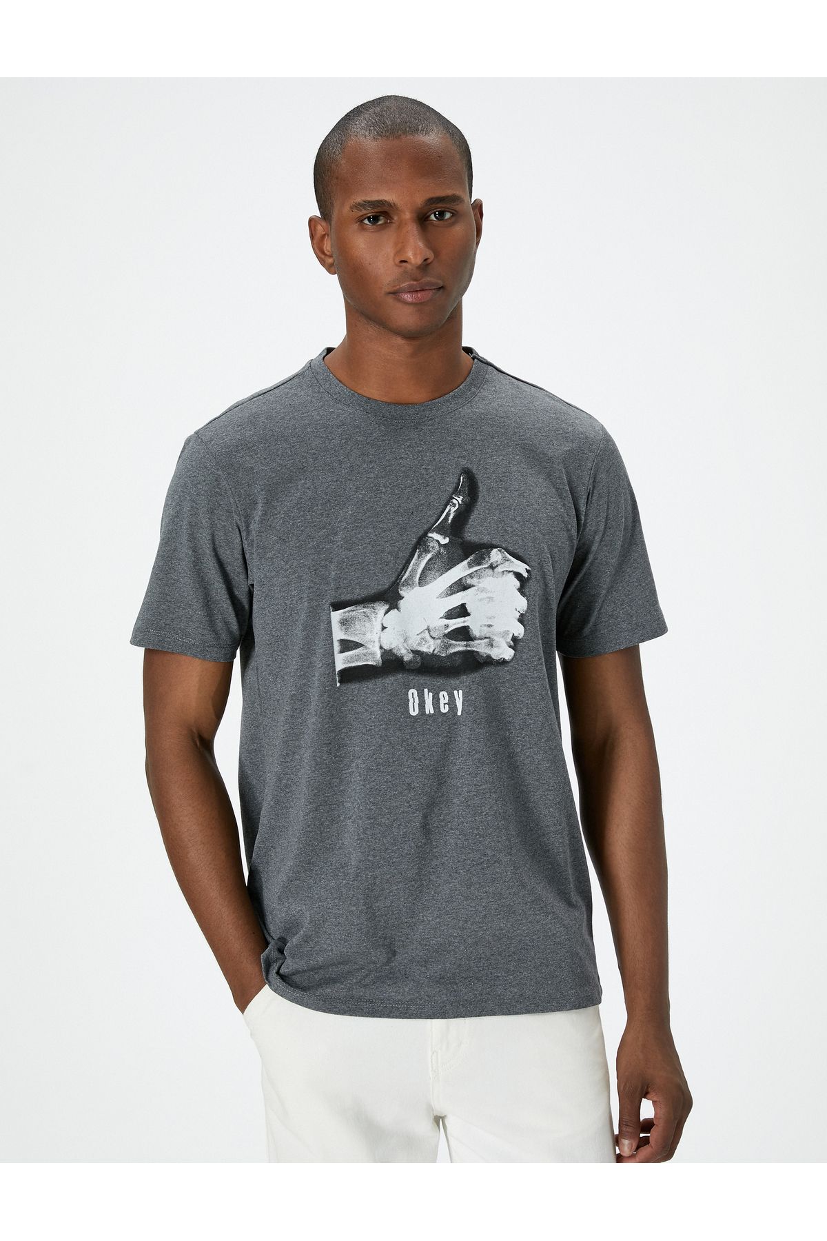 Koton-Crew Neck Short Sleeve Slogan Printed T-Shirt 3