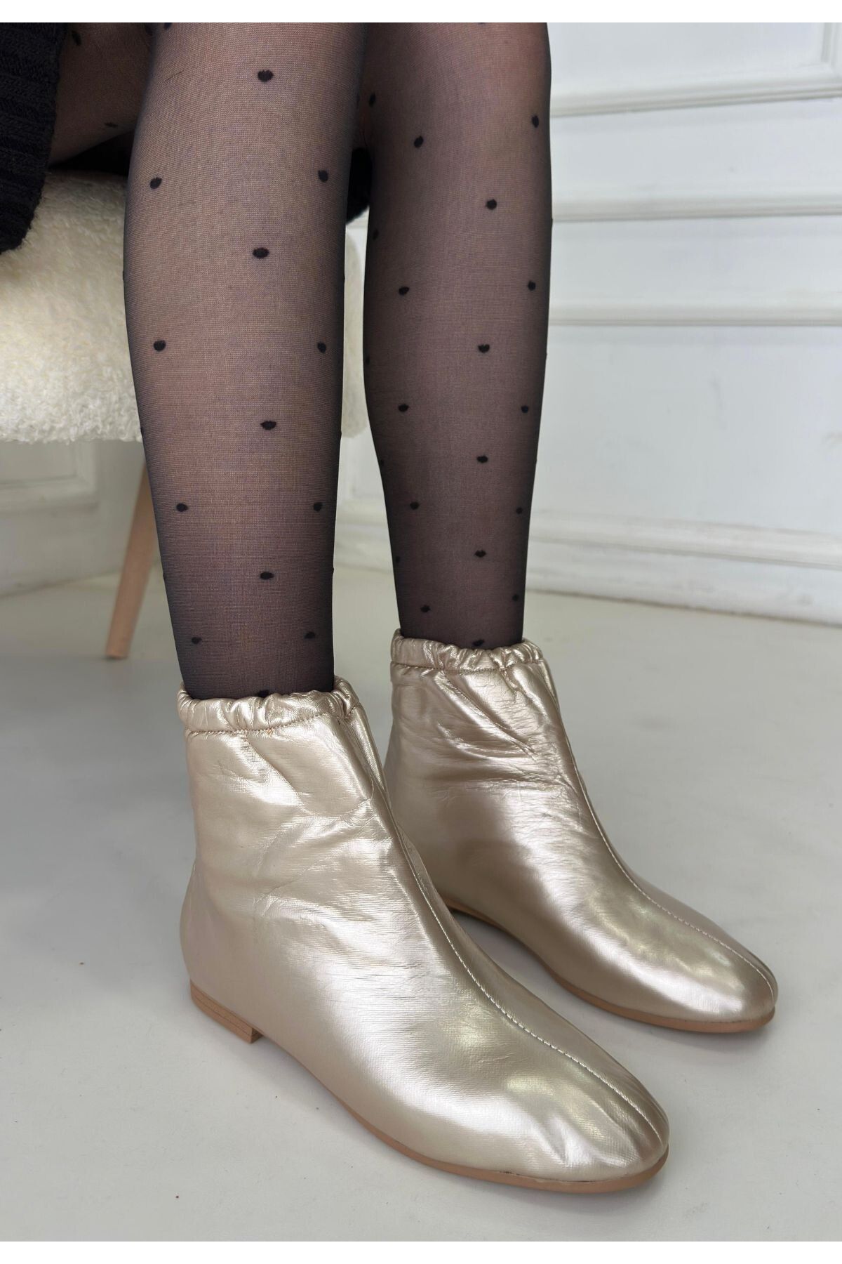 Erbilden-Barxi Gold Patent Leather Boots 2