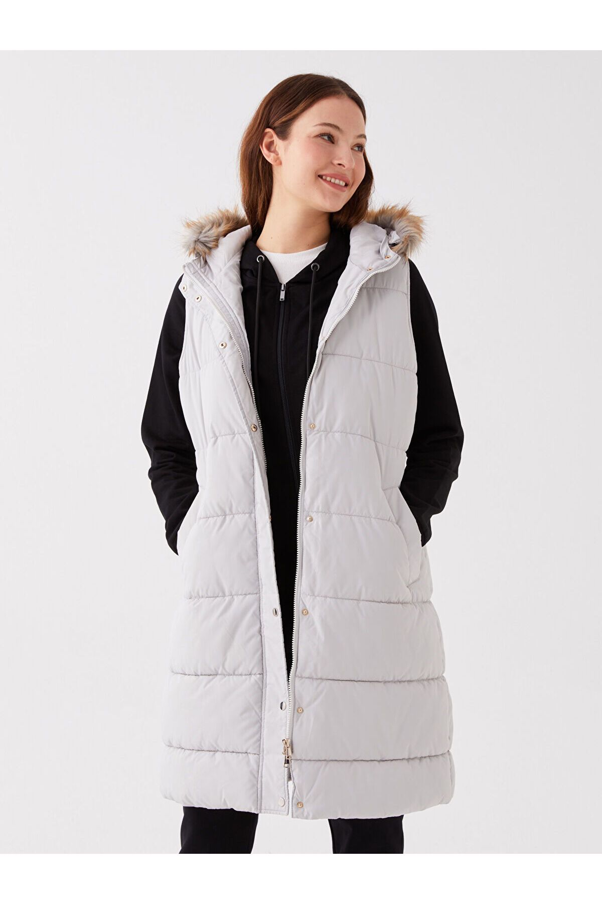 LC Waikiki-Lcwk Women's Hooded Plain Puffer Vest 2