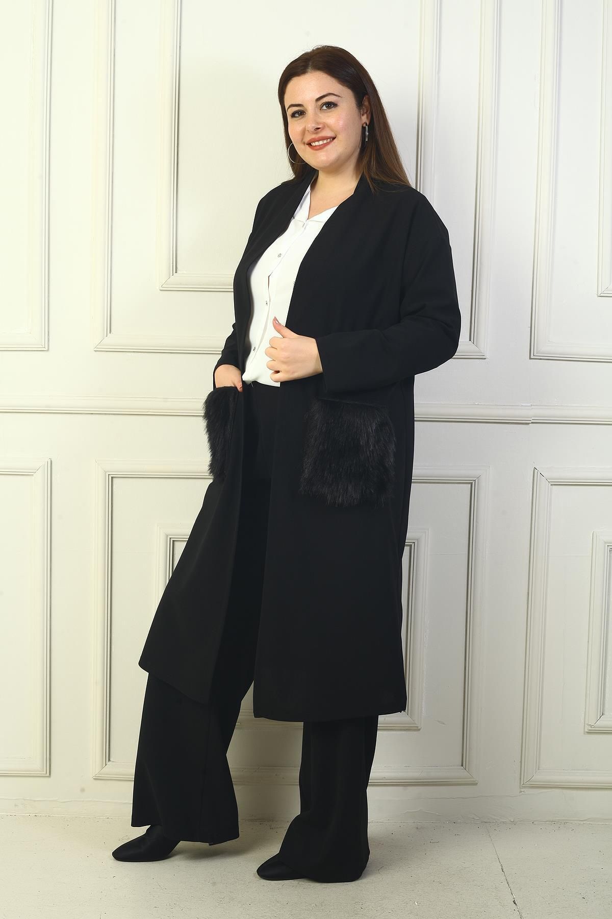 LipLipo Kadın Cepleri Kürklü Yanları Yırtmaçlı Büyük Beden Krep Hırka