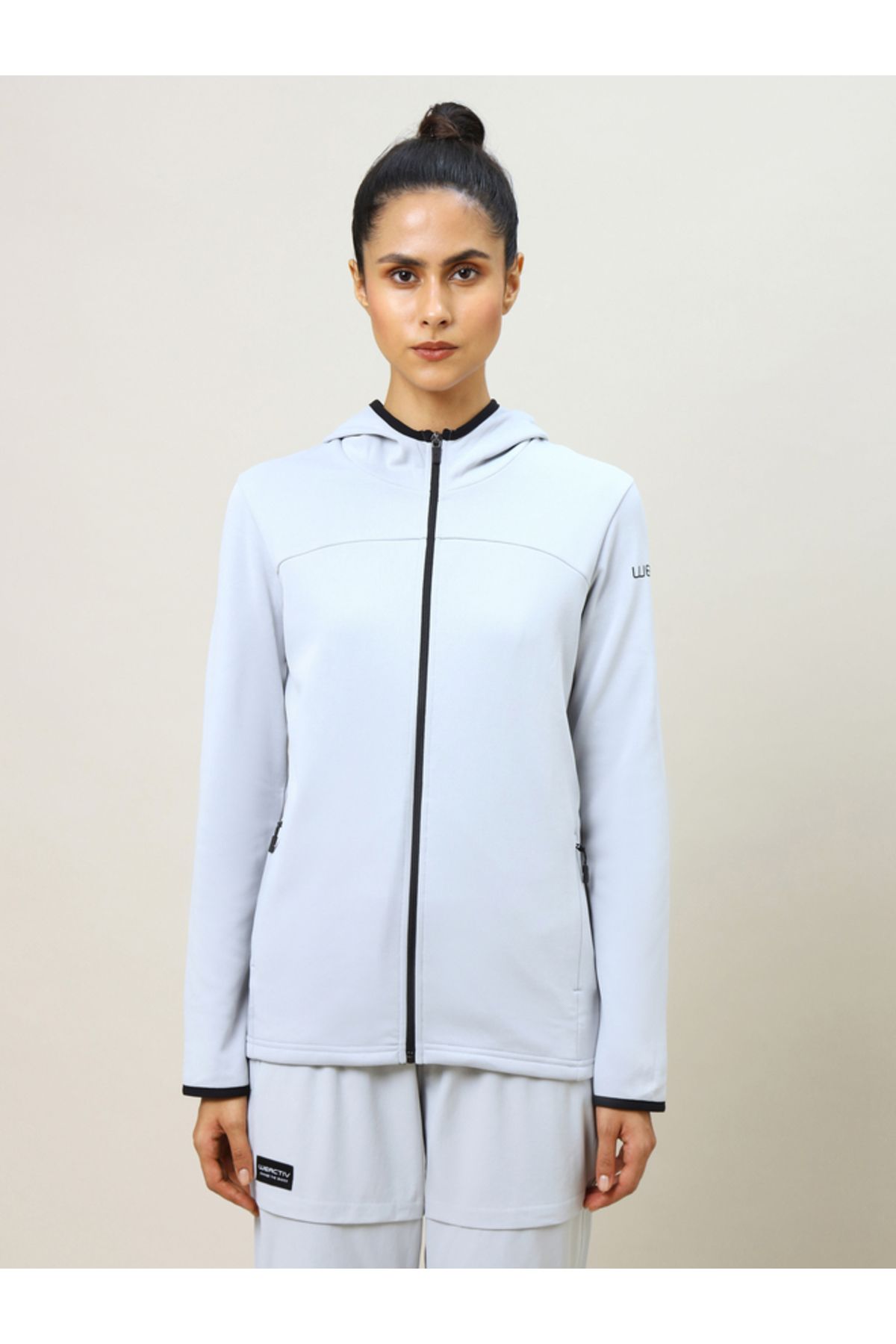 Technosport By Styli-سترة بغطاء رأس وقصة Slim Fit مع جيب بسحاب 4