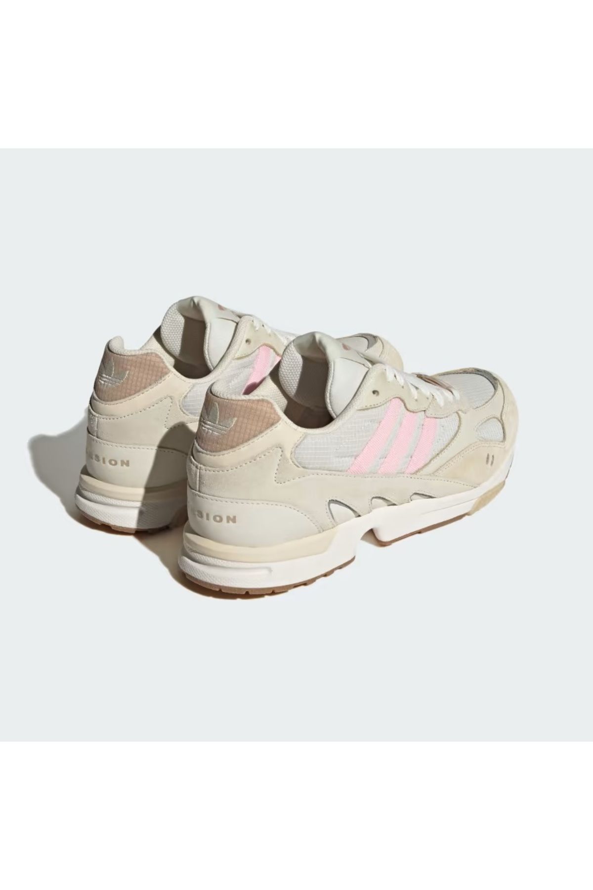اسنیکر صورتی زنانه کفش ورزشی فوق العاده کربن IE4212 adidas