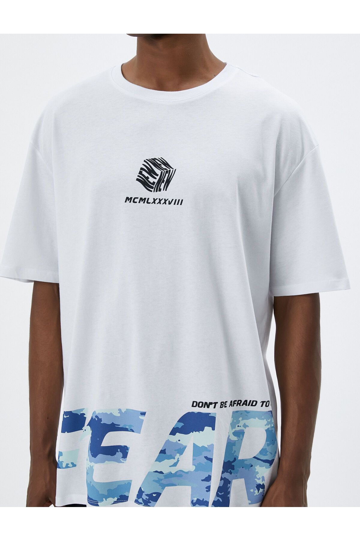 Koton-T-Shirt mit Slogan-Print und Camouflage-Detail, Rundhalsausschnitt, kurze Ärmel 5