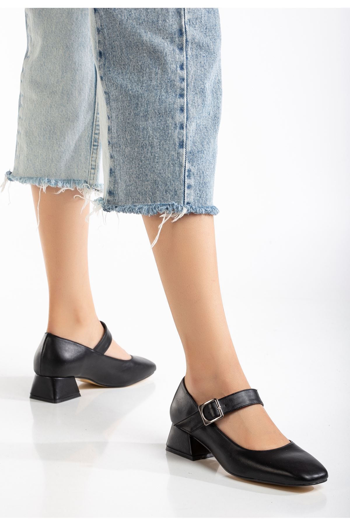 ASFSTORE ST-006 Siyah Günlük 4 cm Topuklu Ayakkabı