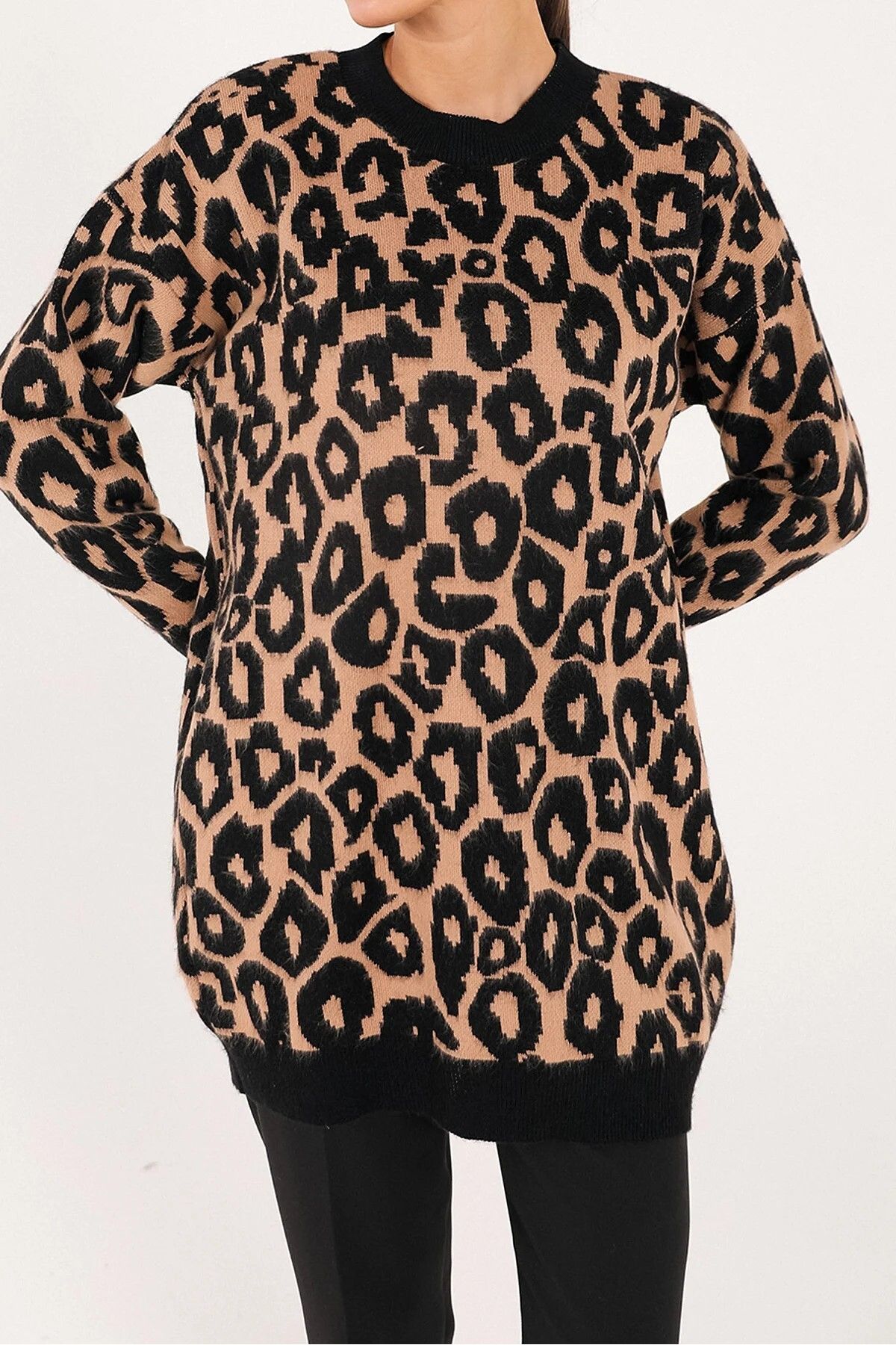 FOXY Freaky Collection-Leopard Patterned Sweater 2