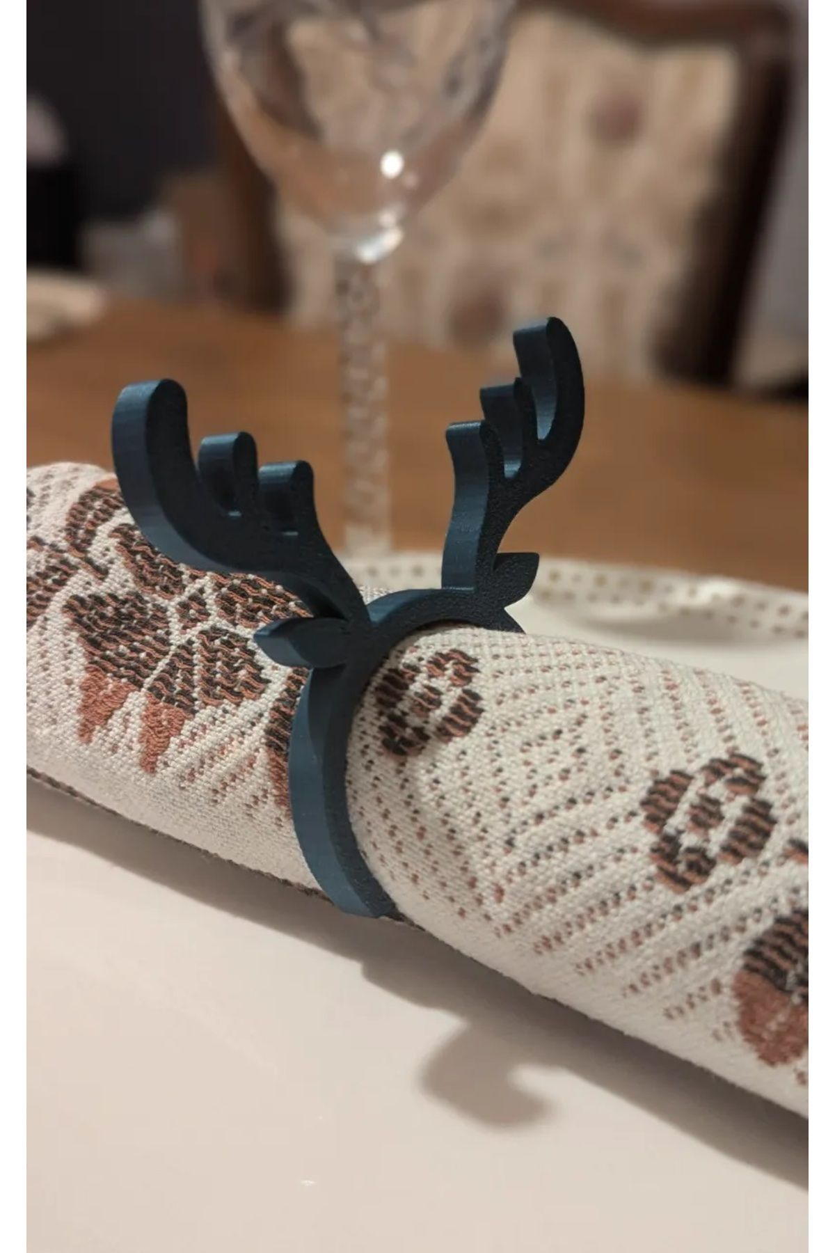 ARES CRAFT-8 Pieces Christmas/New Year Themed Table Napkin Holder 1