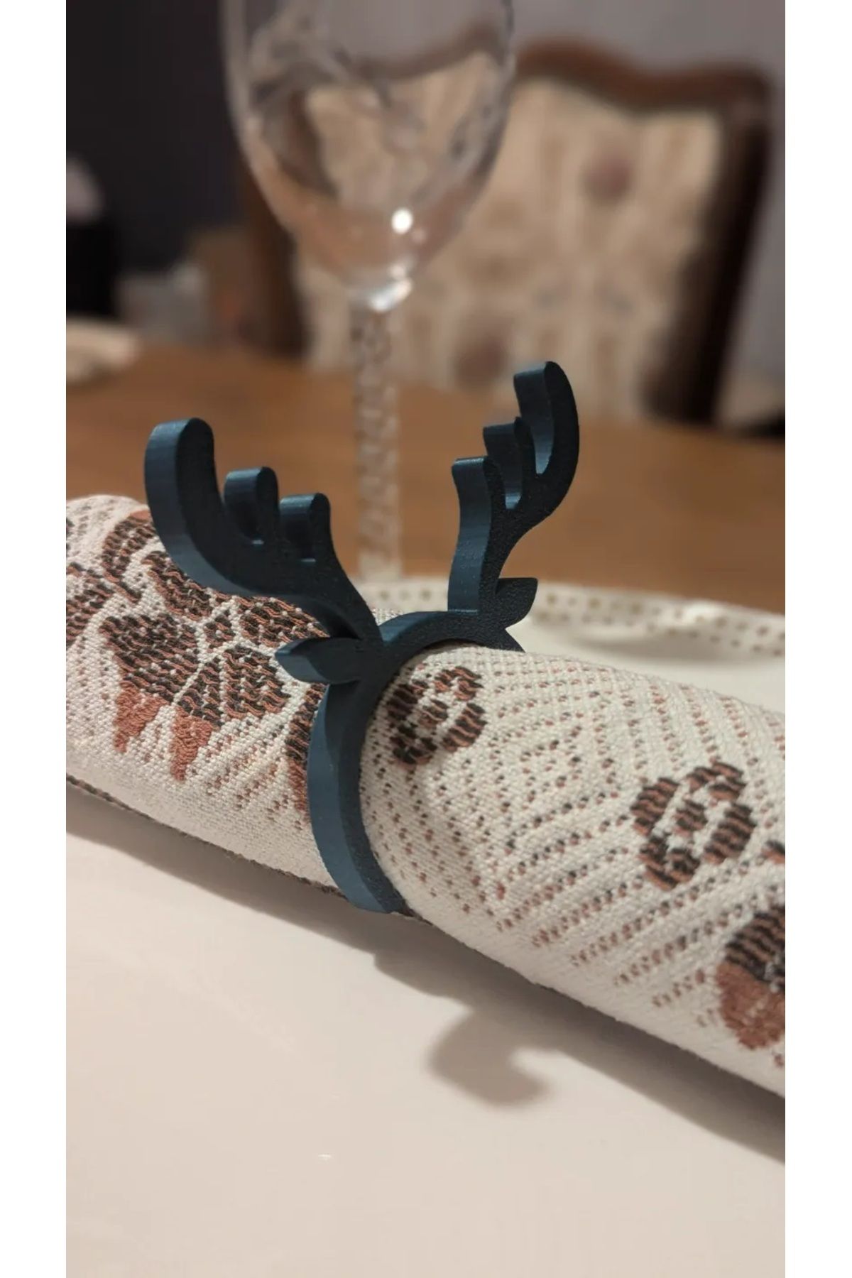 ARES CRAFT-8 Pieces Christmas/New Year Themed Table Napkin Holder 3